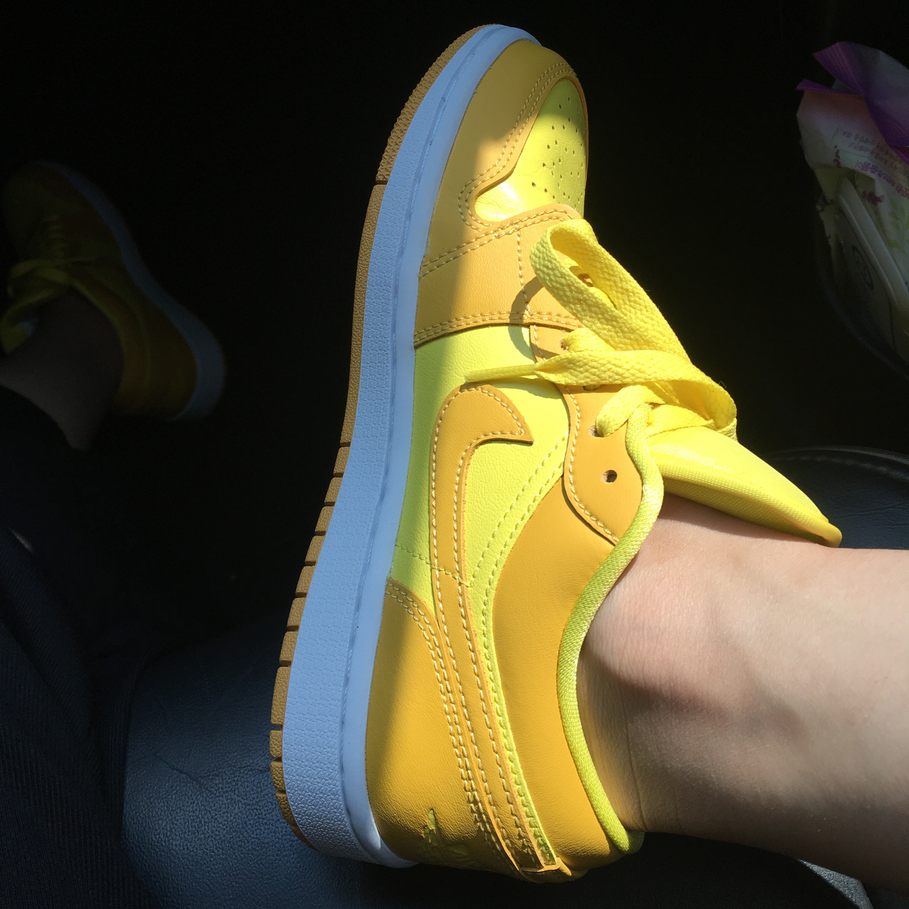 (W) Jordan 1 Low Yellow Strike 착용 스타일 - 3