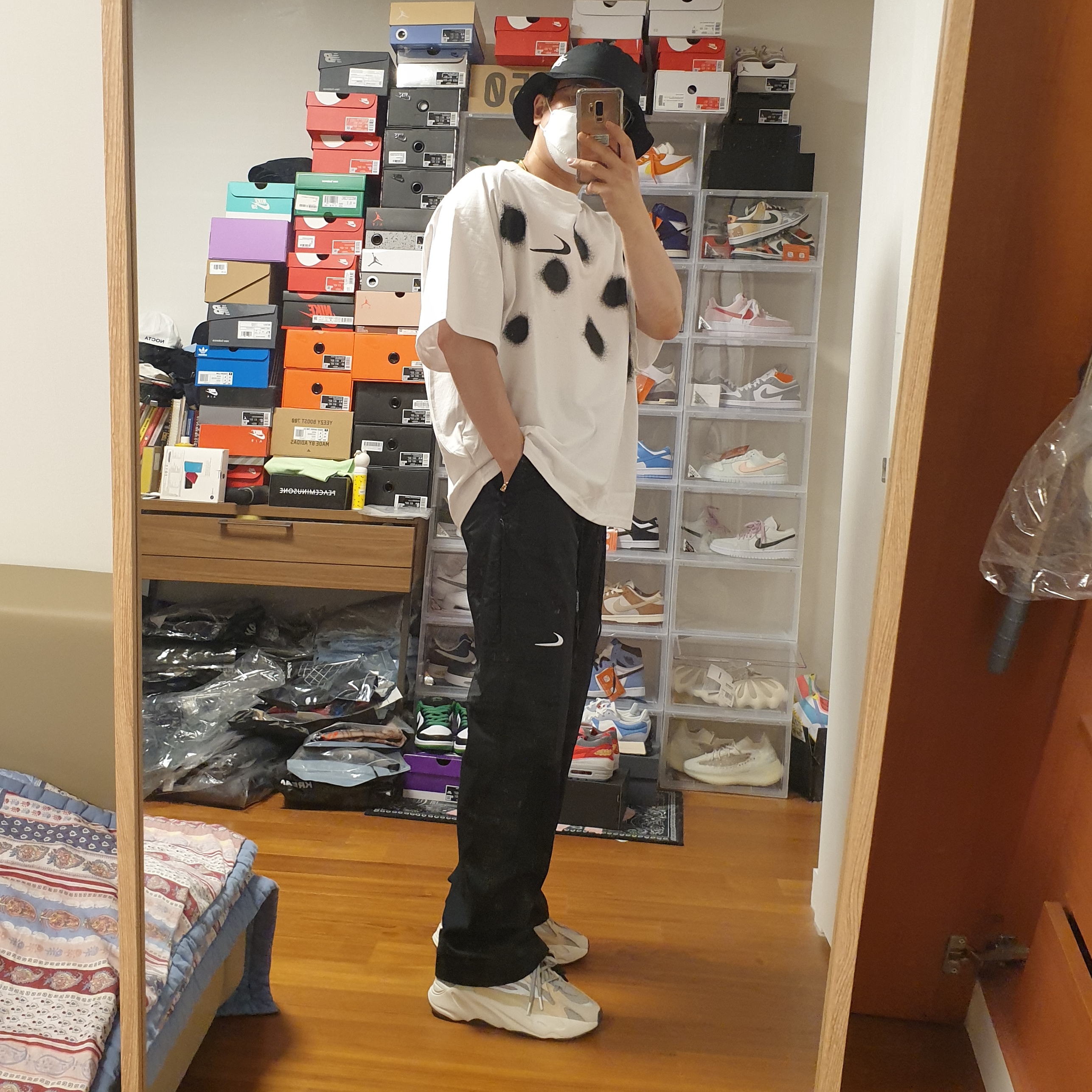 Nike x Off-White NRG Pants Black, Nike x Off-White NRG Short Sleeve T-Shirt White 착용 스타일 - 3