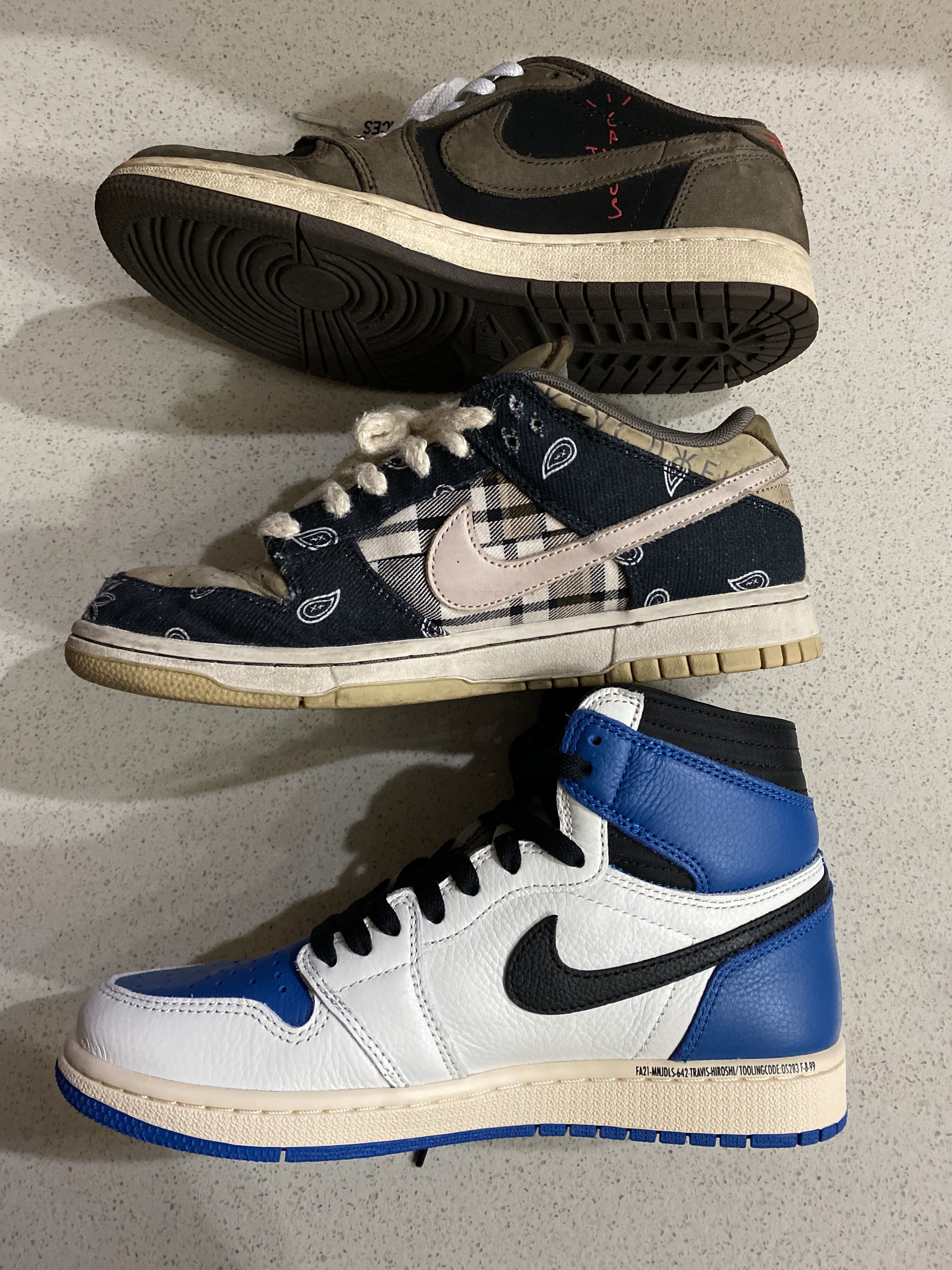 Jordan 1 x Travis Scott x Fragment Retro High OG SP Military Blue, Jordan 1 x Travis Scott Retro Low OG SP Mocha 착용 스타일