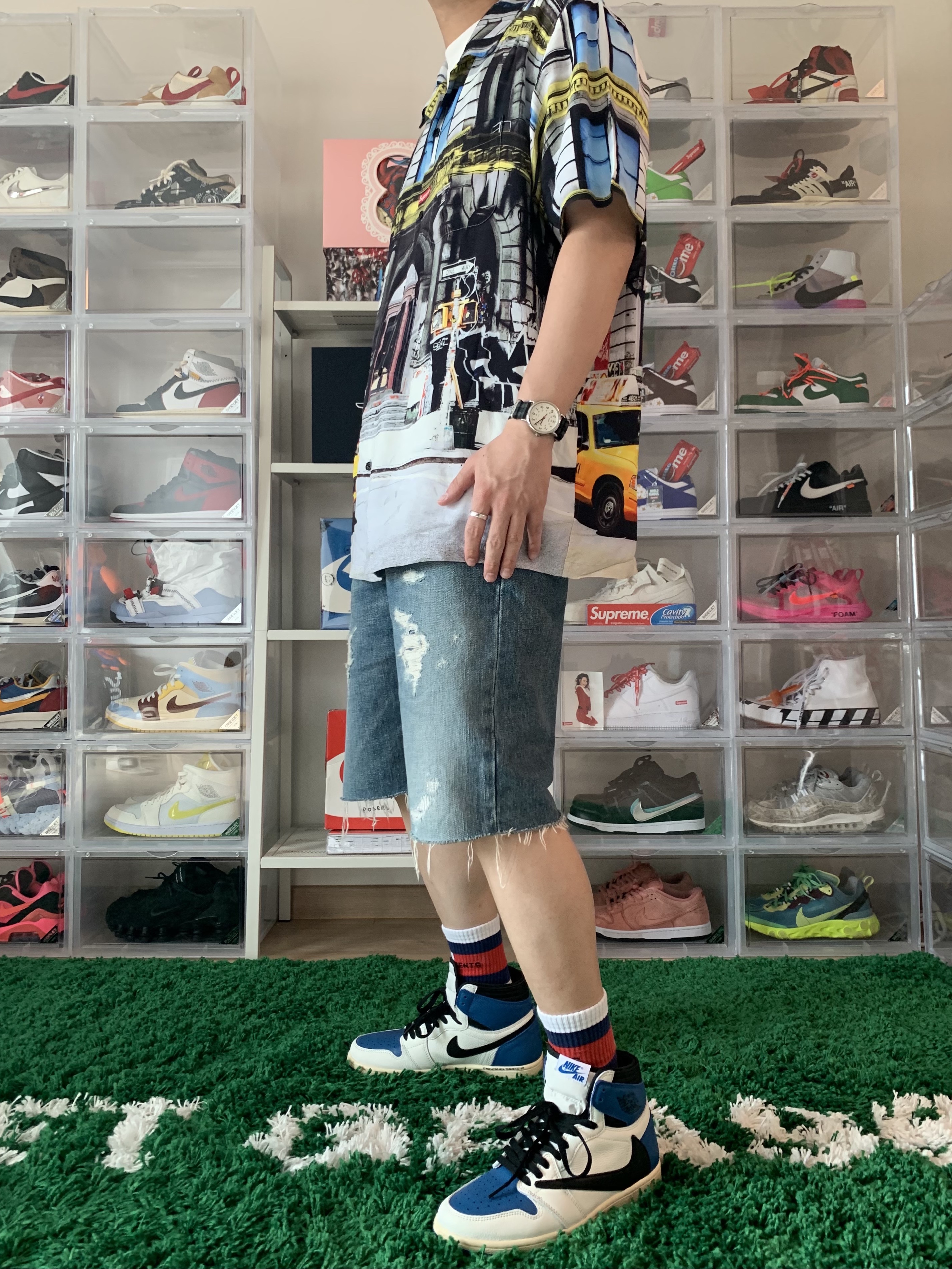 Jordan 1 x Travis Scott x Fragment Retro High OG SP Military Blue, Supreme 190 Bowery Rayon S/S Shirt Multi-Color - 21SS 착용 스타일 - 3