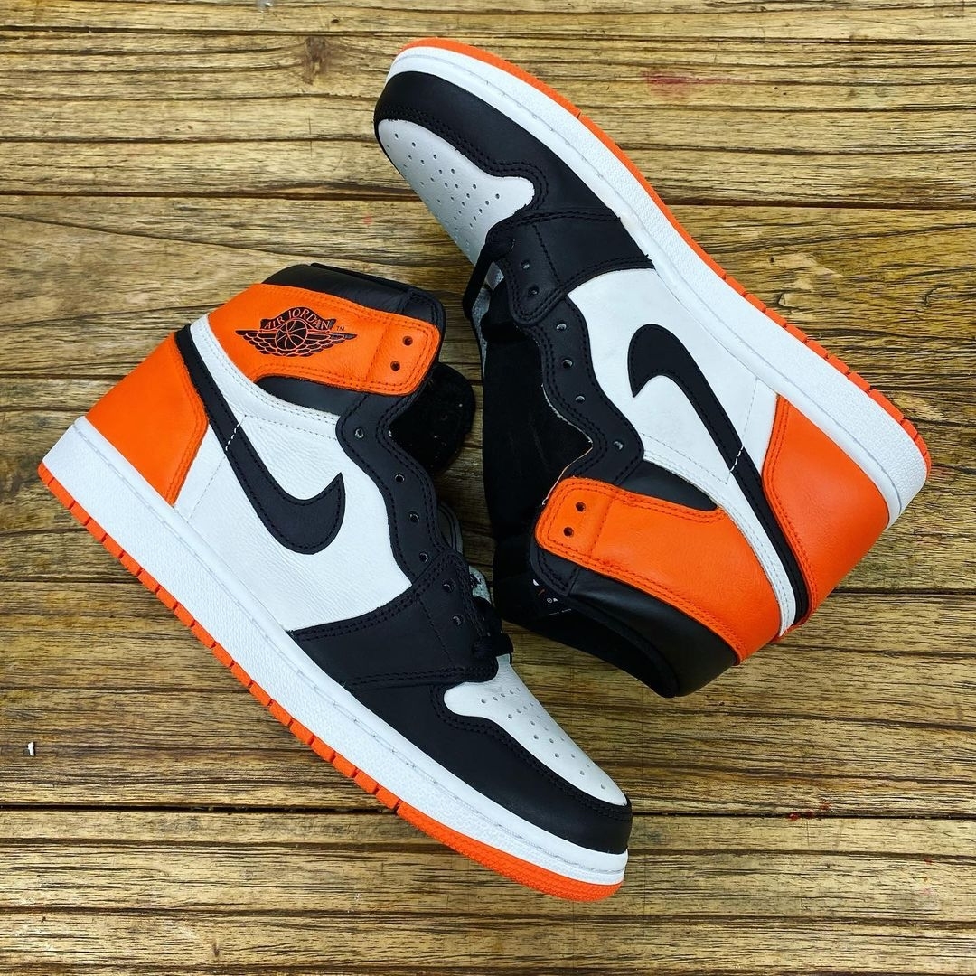 Jordan 1 Retro High OG Electro Orange 착용 스타일 - 3
