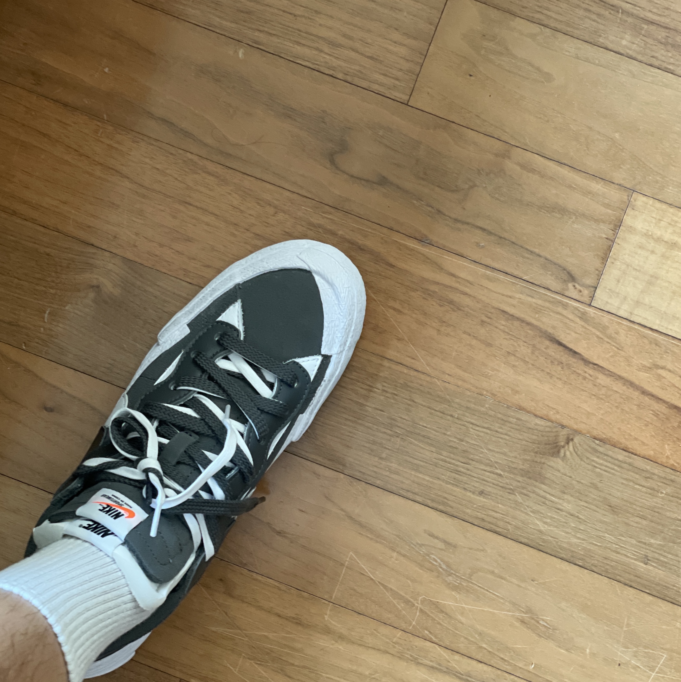 Nike x Sacai Blazer Low Iron Grey 착용 스타일 - 1