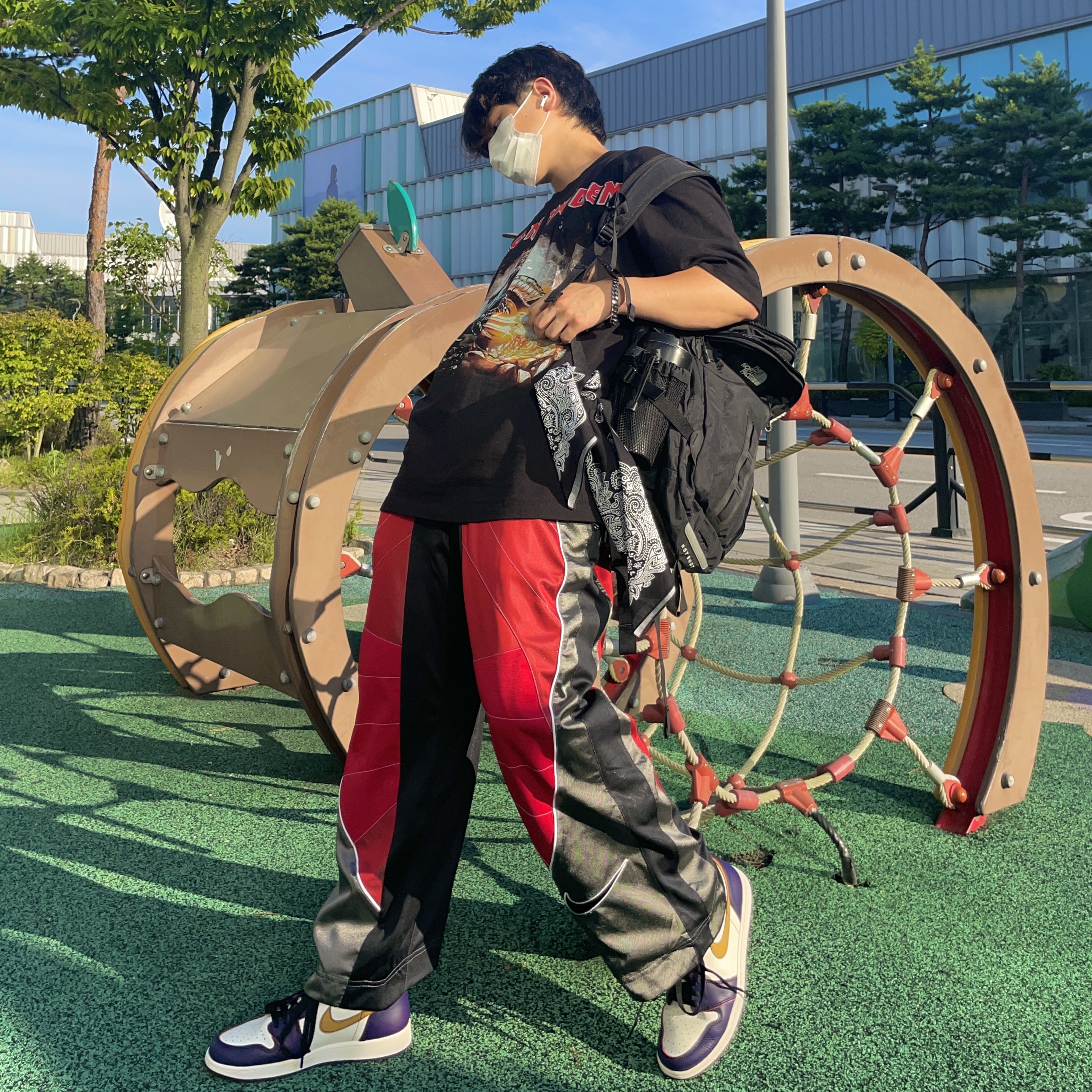 Nike x Cactus Plant Flea Market MX Rave Pants Red Grey Black - Asia, Jordan 1 Retro High OG Defiant SB LA to Chicago 착용 스타일 - 1