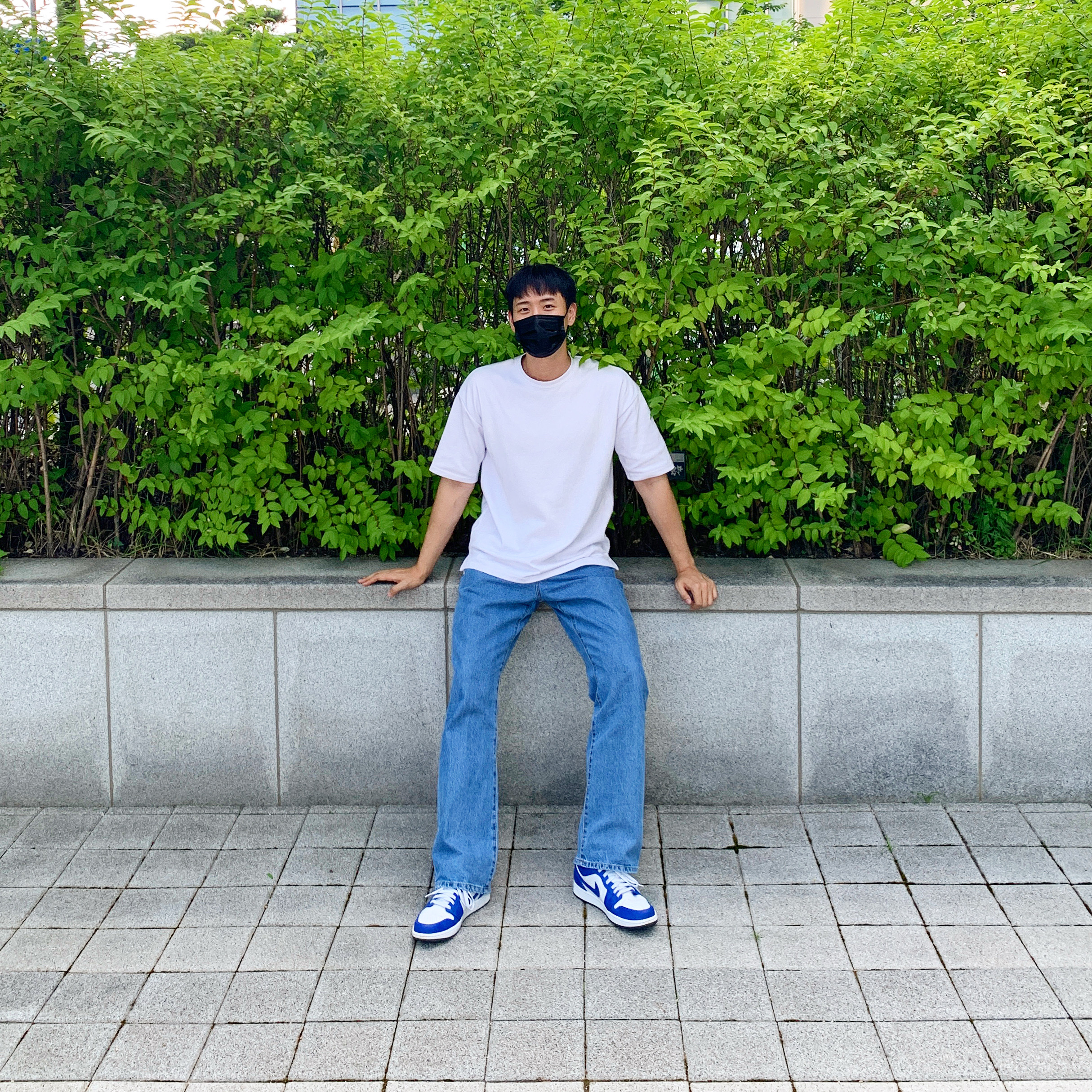 Jordan 1 Low Hyper Royal 착용 스타일
