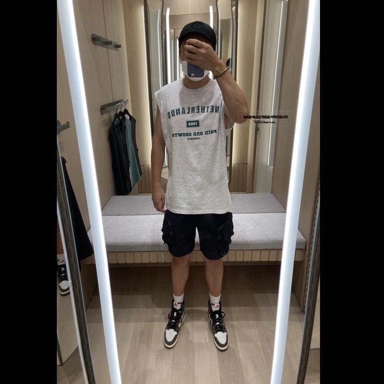 Nike ACG Cargo Shorts Black - Asia, Jordan 1 x Travis Scott Retro High OG SP Mocha 착용 스타일