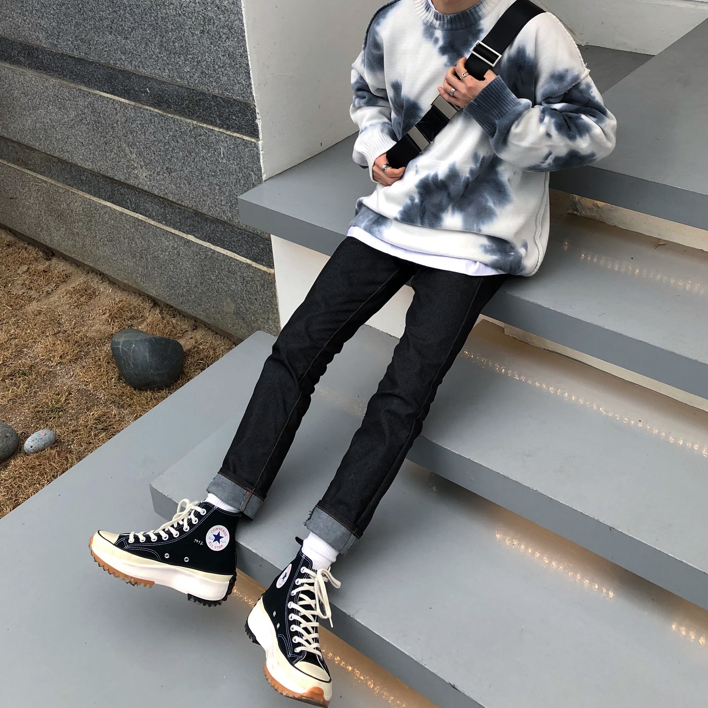 Converse x JW Anderson Run Star Hike Hi Black 착용 스타일