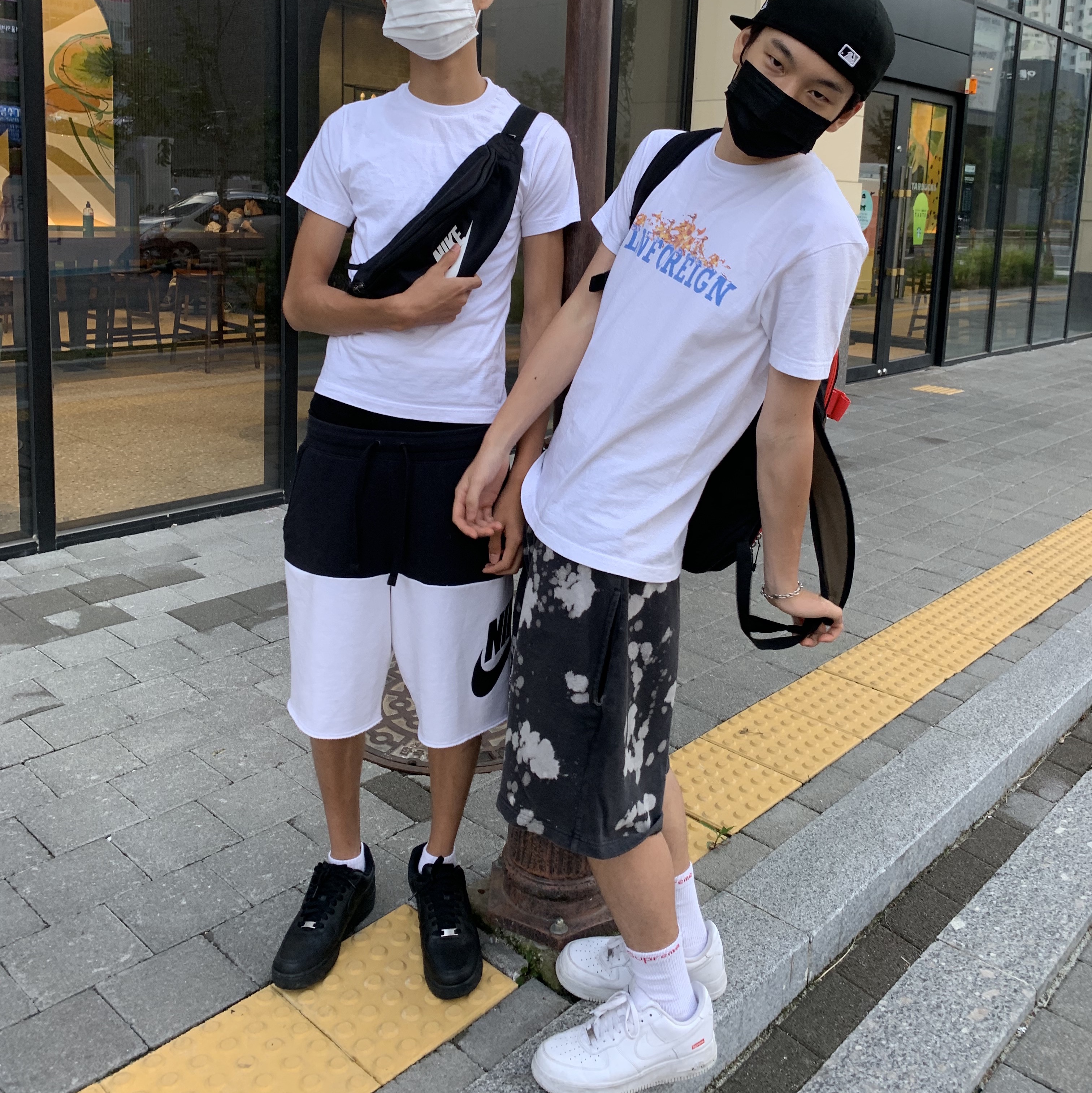 Nike x Supreme Air Force 1 Low White 착용 스타일