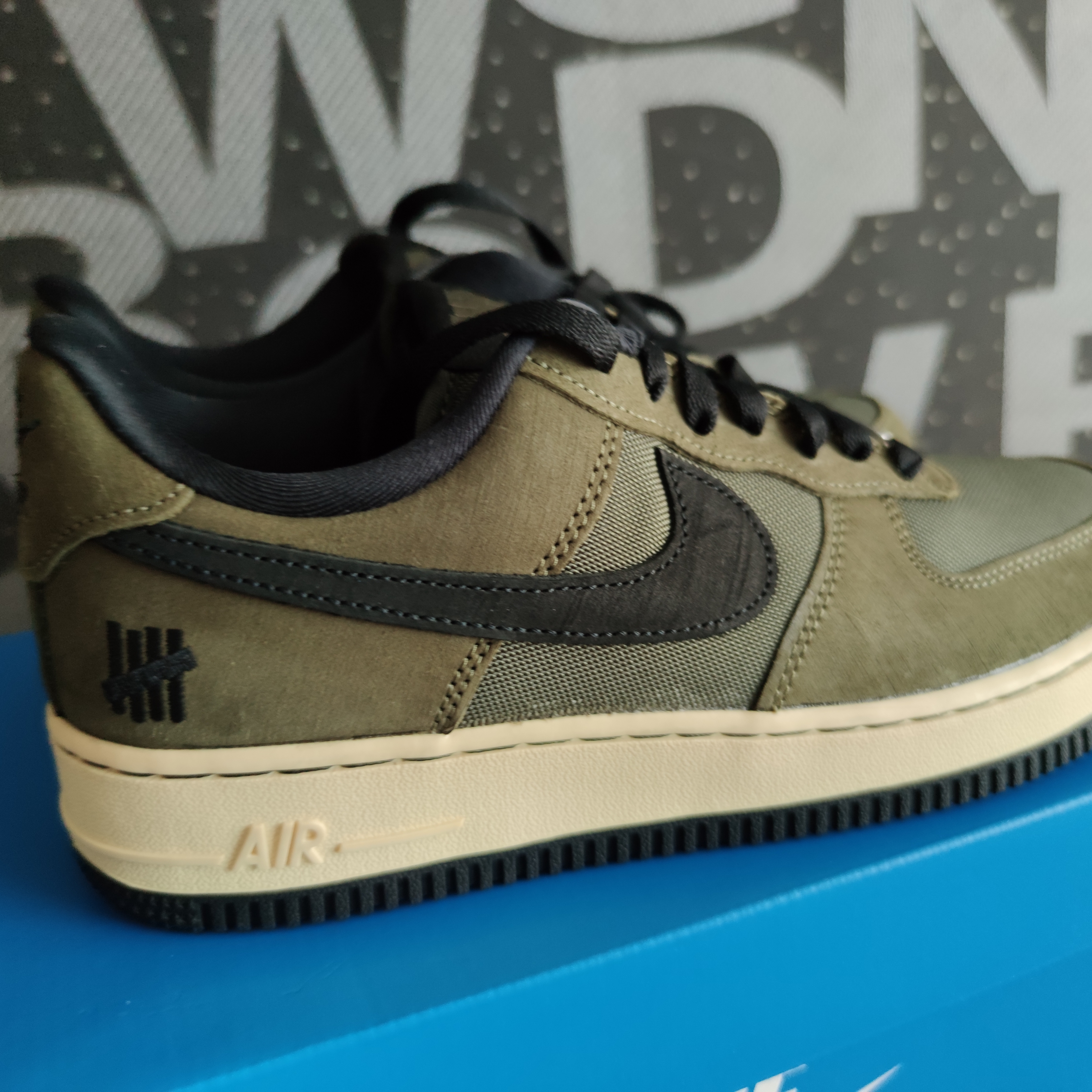 Nike x Undefeated Air Force 1 Low SP Ballistic 착용 스타일 - 1