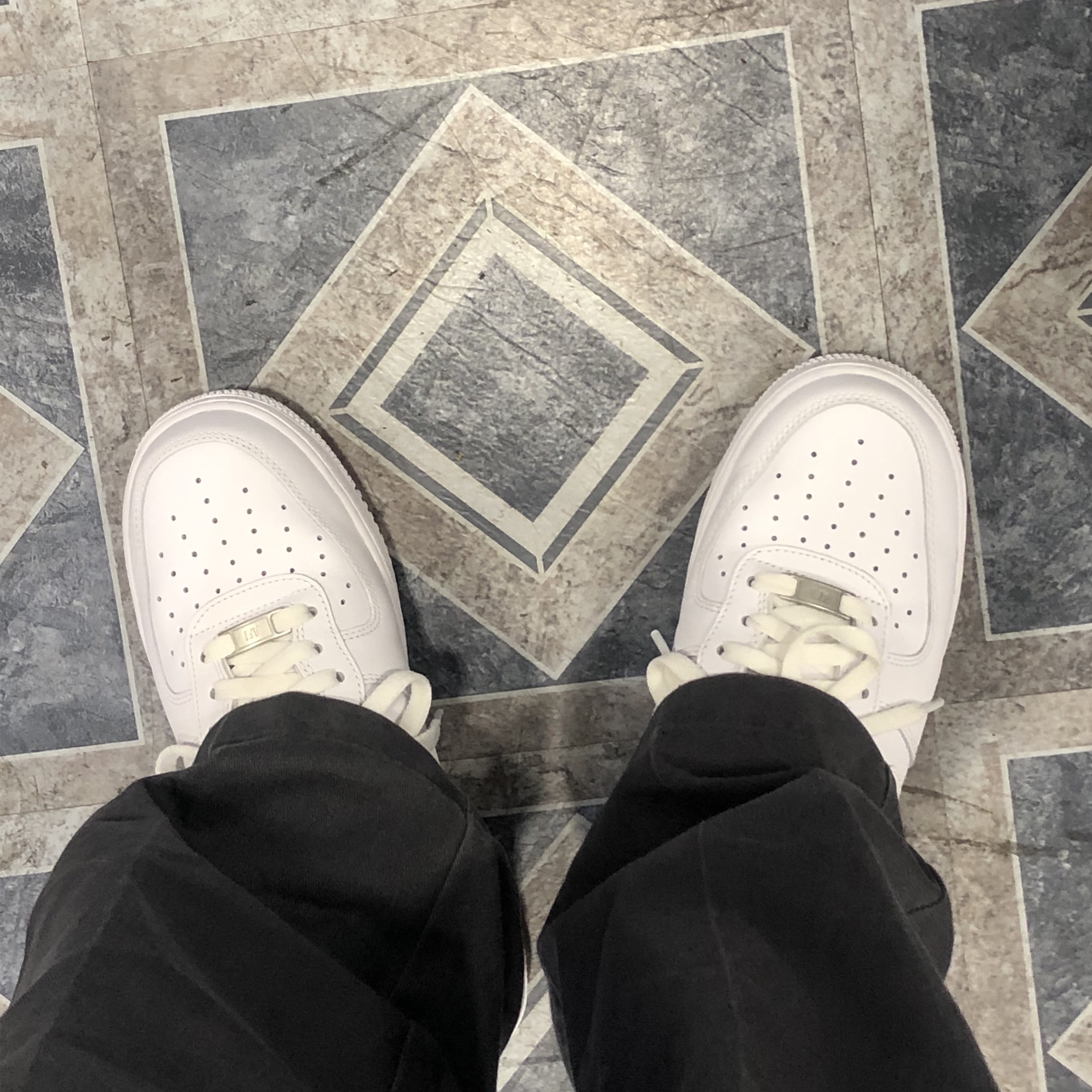 Nike Air Force 1 '07 Low White 착용 스타일 - 4