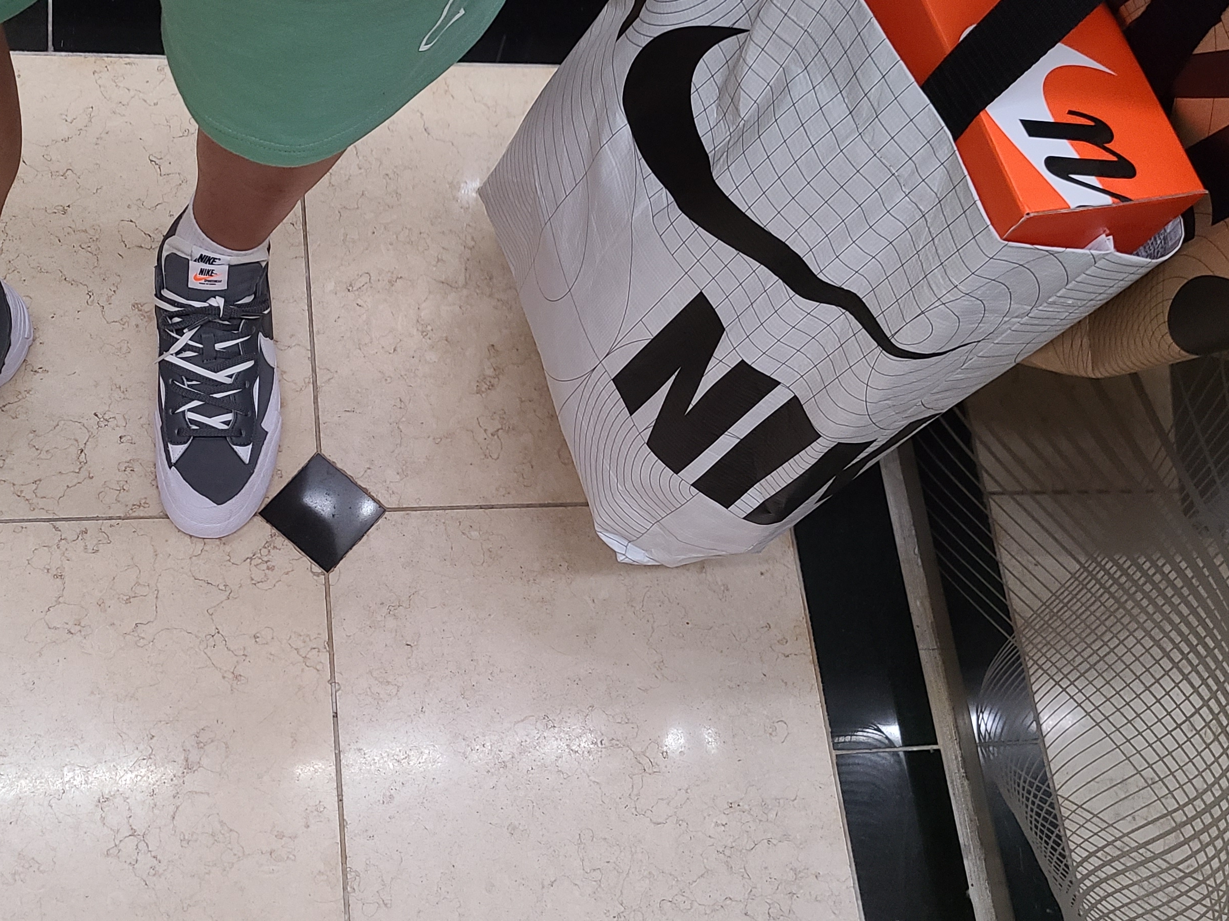 Nike x Sacai Blazer Low Iron Grey 착용 스타일