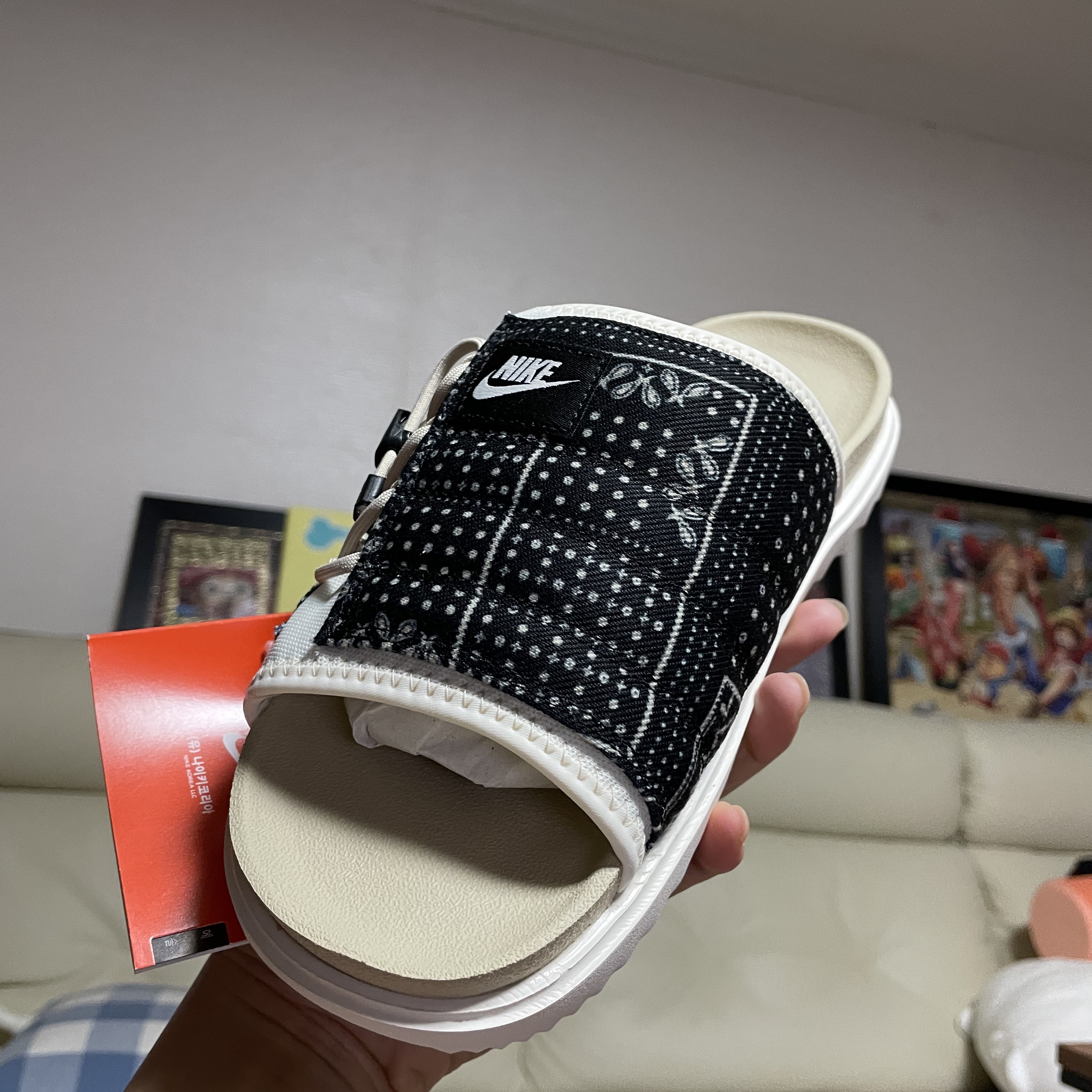 Nike Asuna Slide Pale Ivory Rattan 착용 스타일 - 3