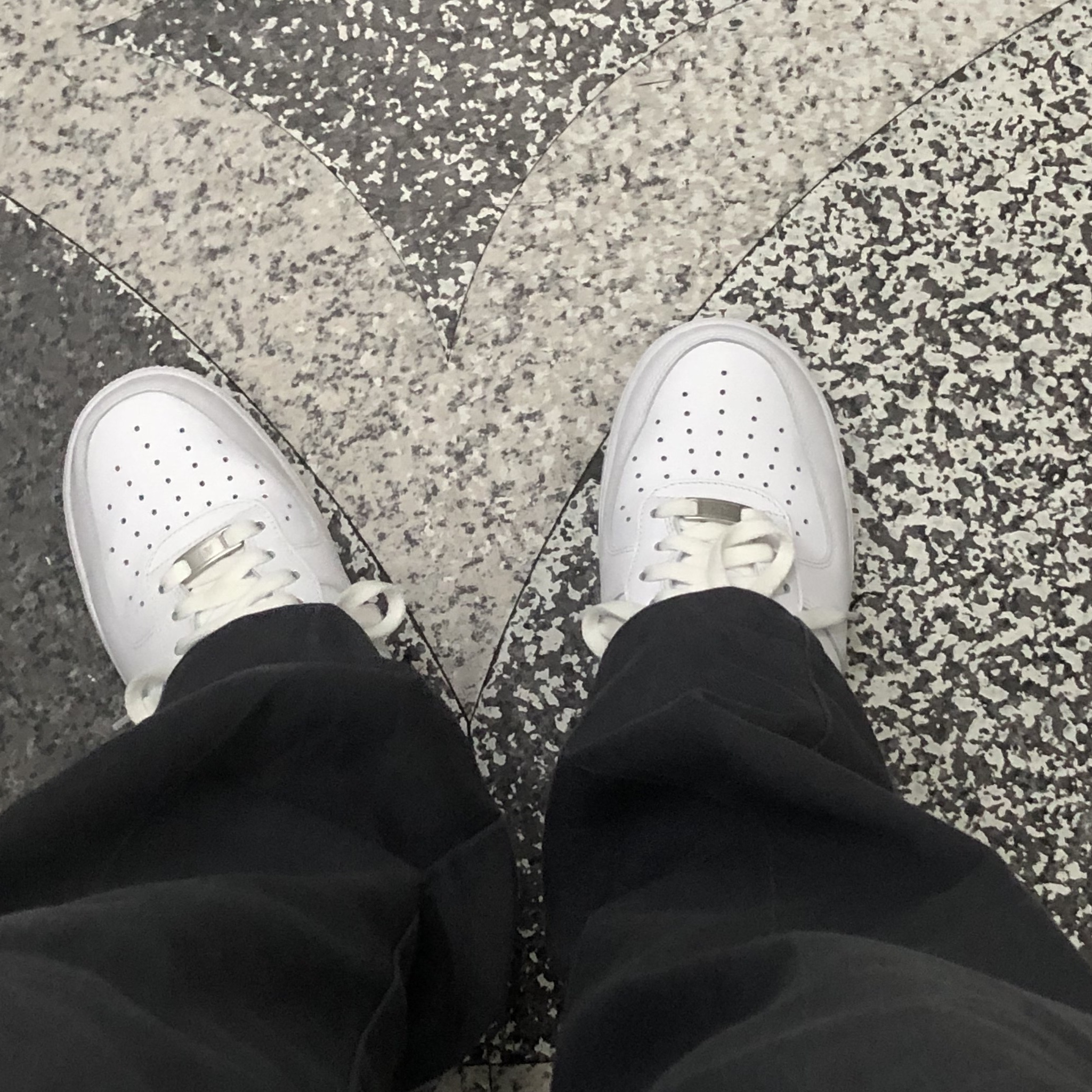 Nike Air Force 1 '07 Low White 착용 스타일 - 5