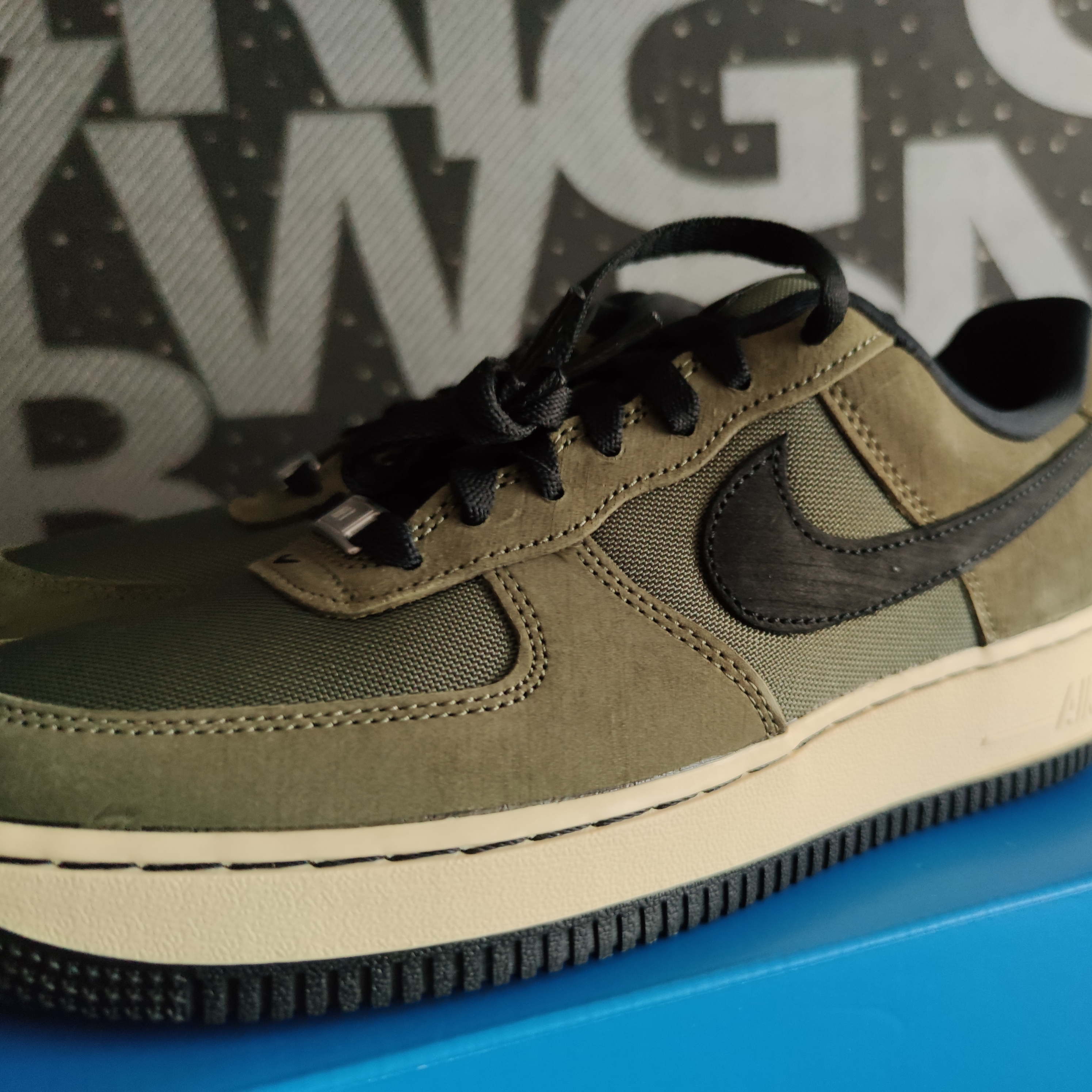 Nike x Undefeated Air Force 1 Low SP Ballistic 착용 스타일 - 4