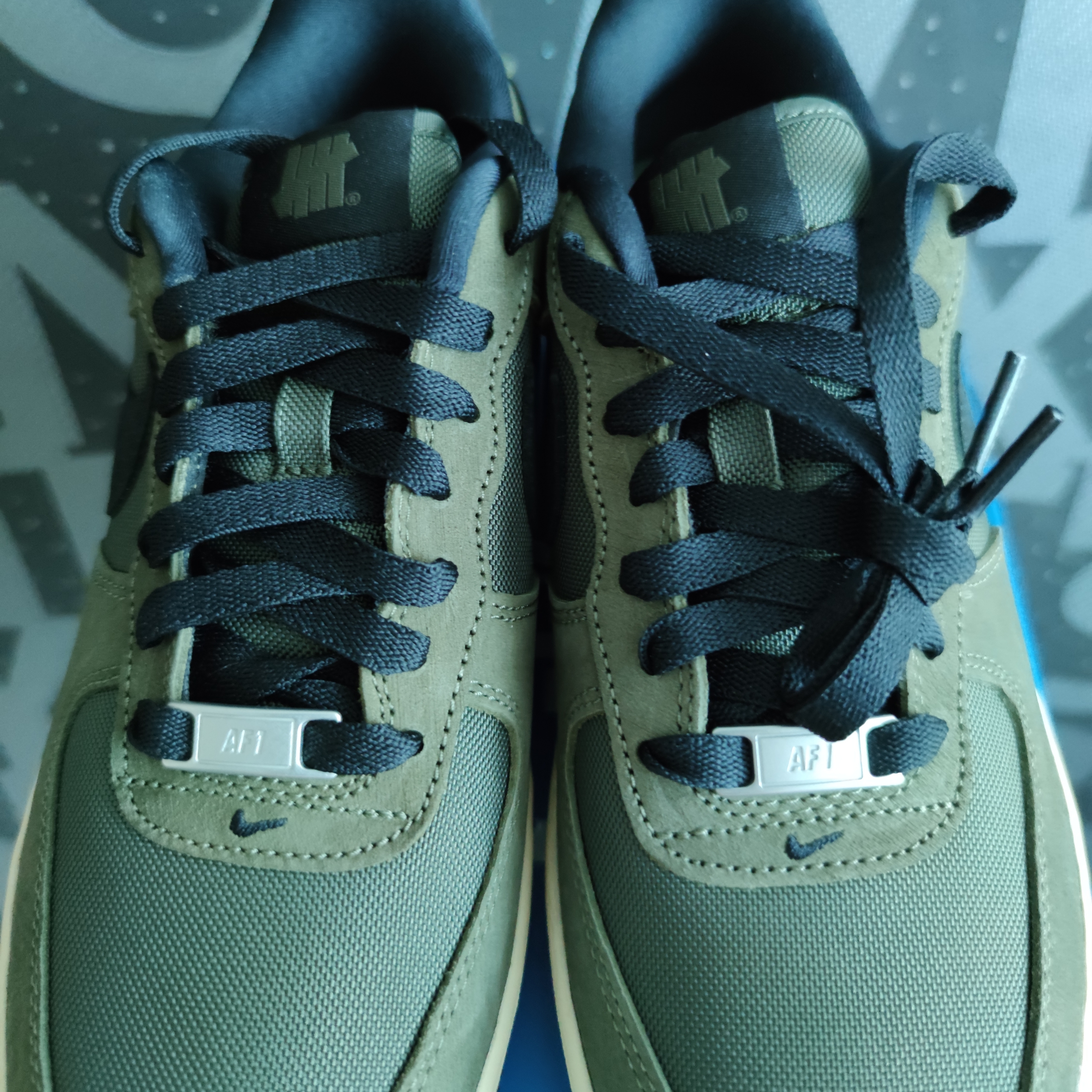 Nike x Undefeated Air Force 1 Low SP Ballistic 착용 스타일 - 3
