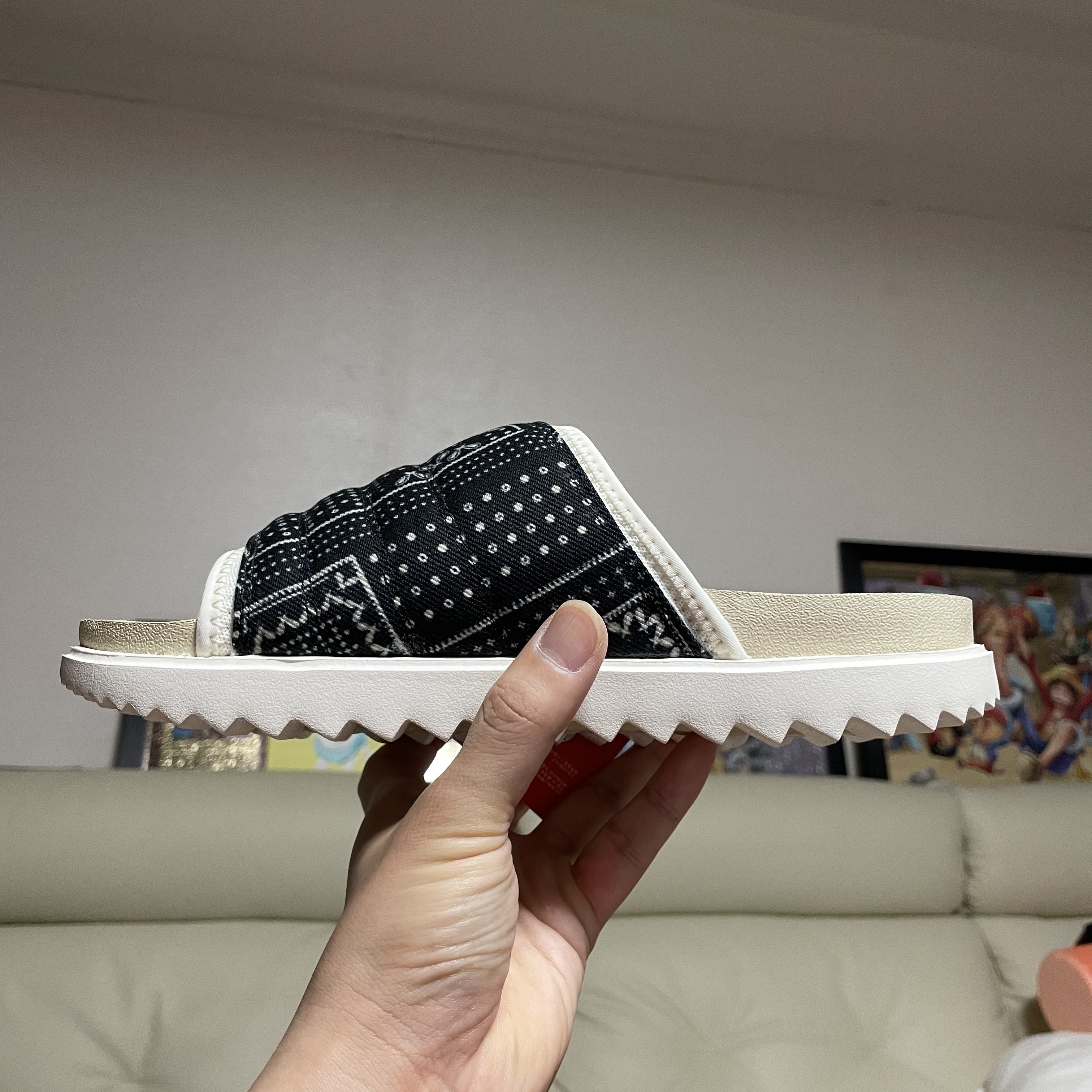 Nike Asuna Slide Pale Ivory Rattan 착용 스타일 - 2