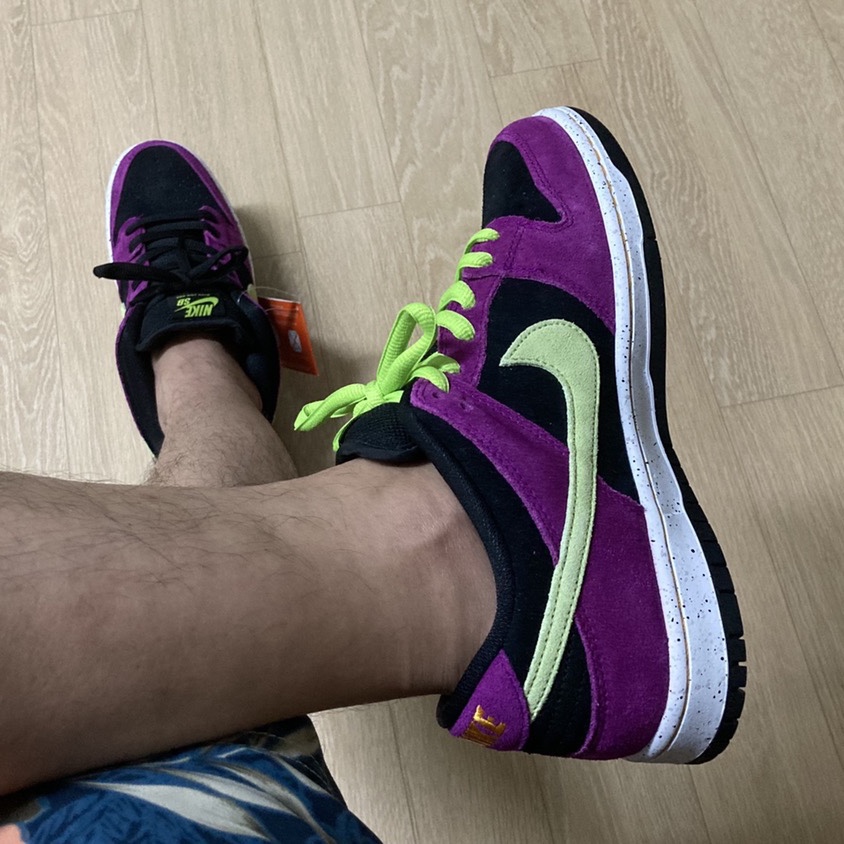 Nike SB Dunk Low Pro Red Plum 착용 스타일 - 3