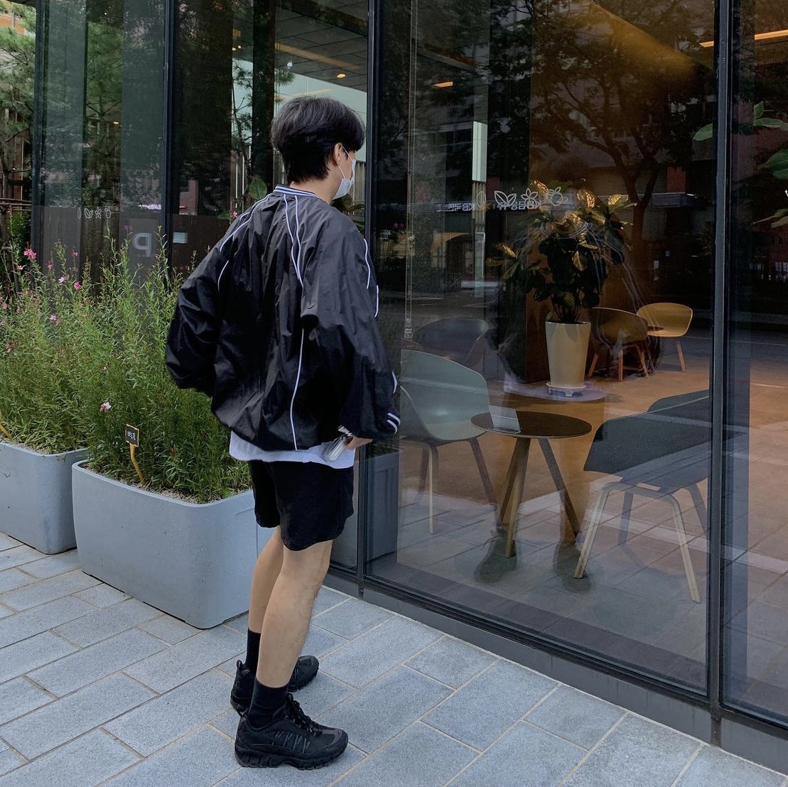 Nike x Supreme Air Humara 17 Black 착용 스타일 - 2