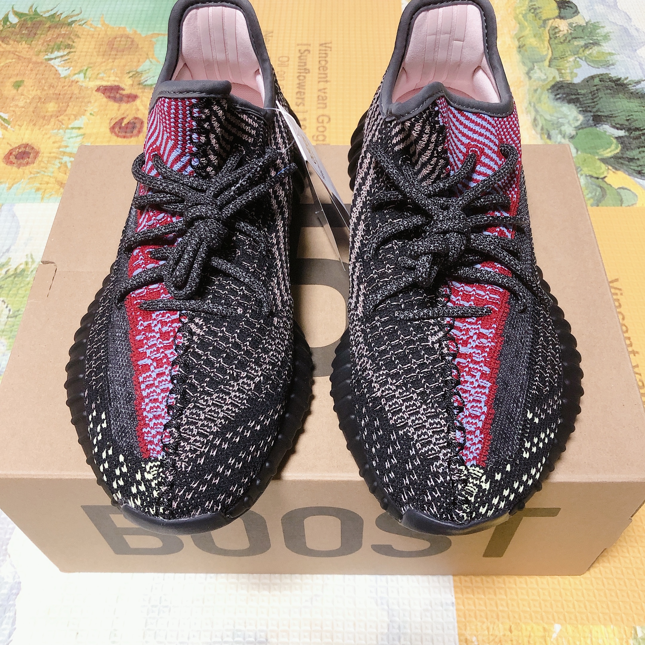 Adidas Yeezy Boost 350 V2 Yecheil - Reflective 착용 스타일 - 1