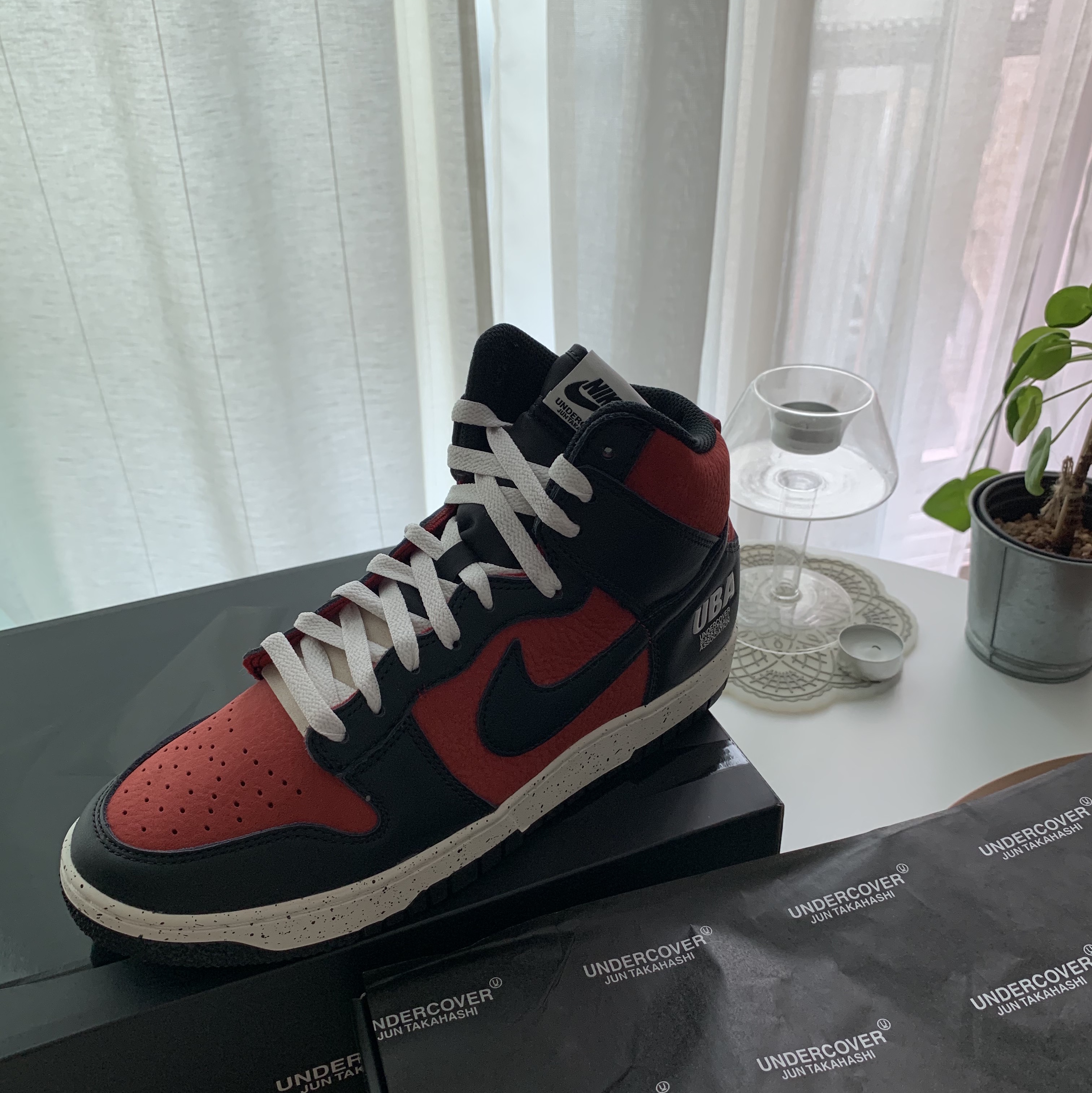 Nike x Undercover Dunk High 1985 Gym Red 착용 스타일