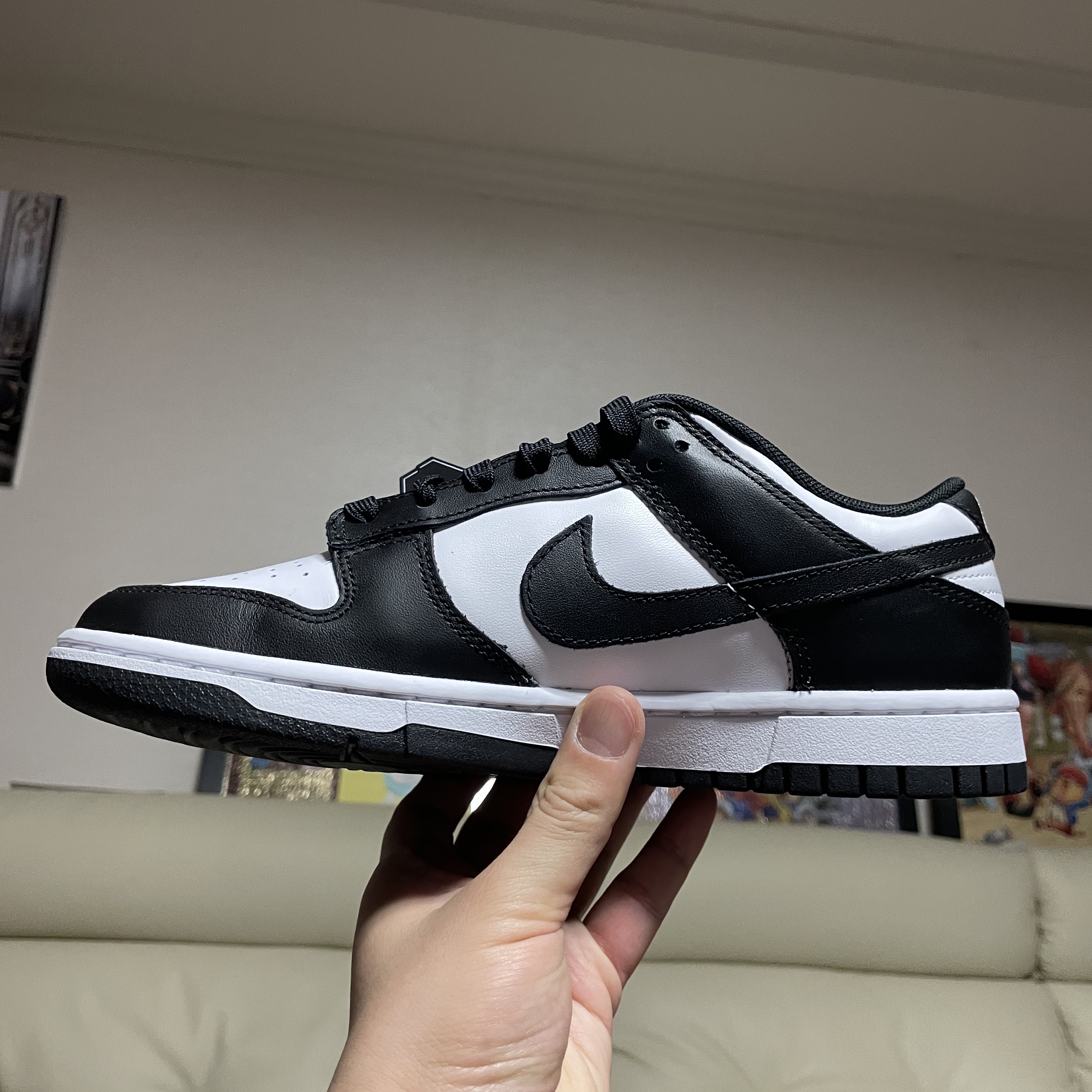 Nike Dunk Low Retro Black 착용 스타일 - 2