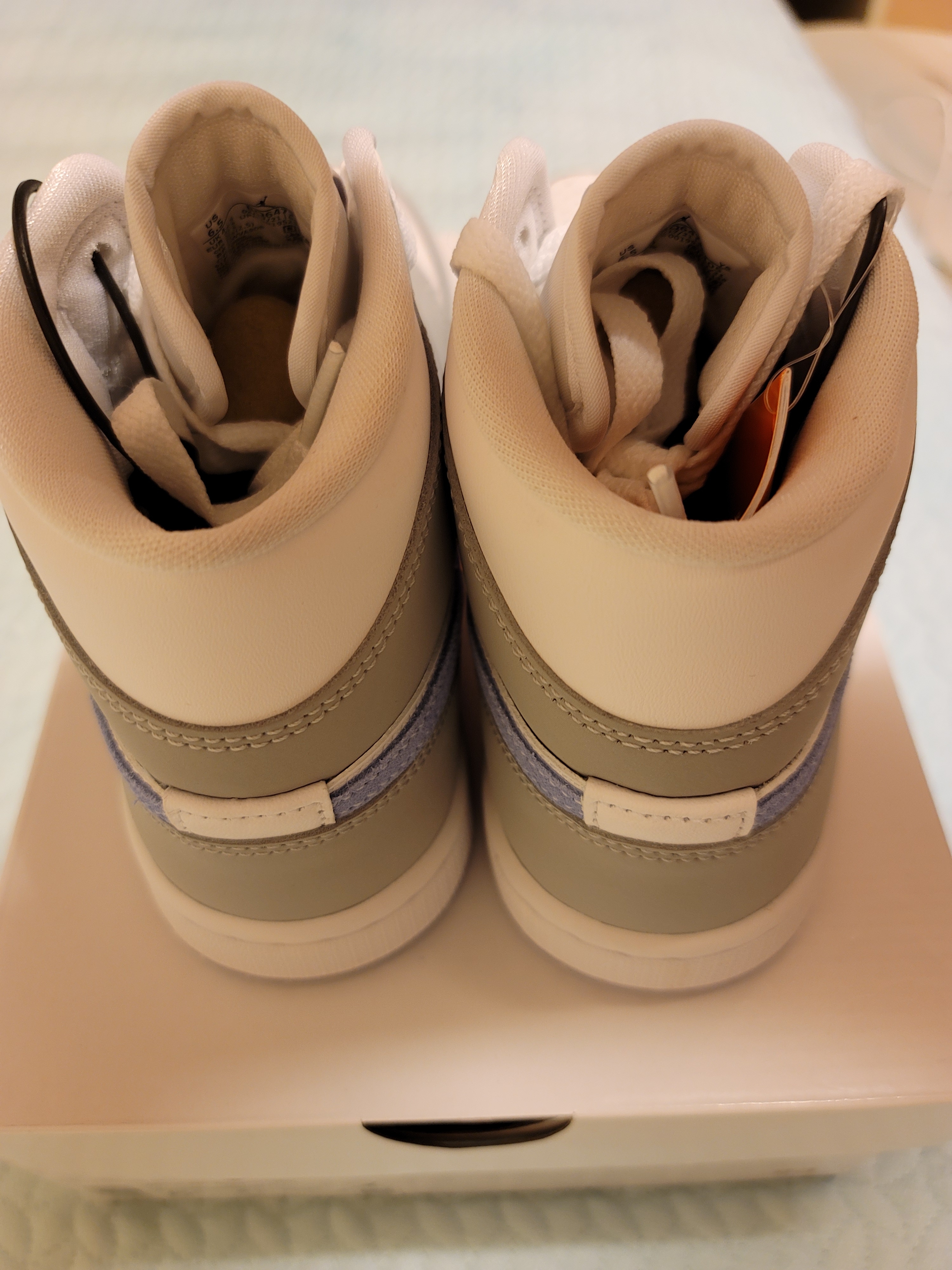 (W) Jordan 1 Mid Wolf Grey 착용 스타일 - 3