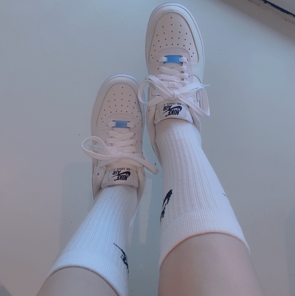 (W) Nike Air Force 1 '07 LX Photochromic 착용 스타일 - 2