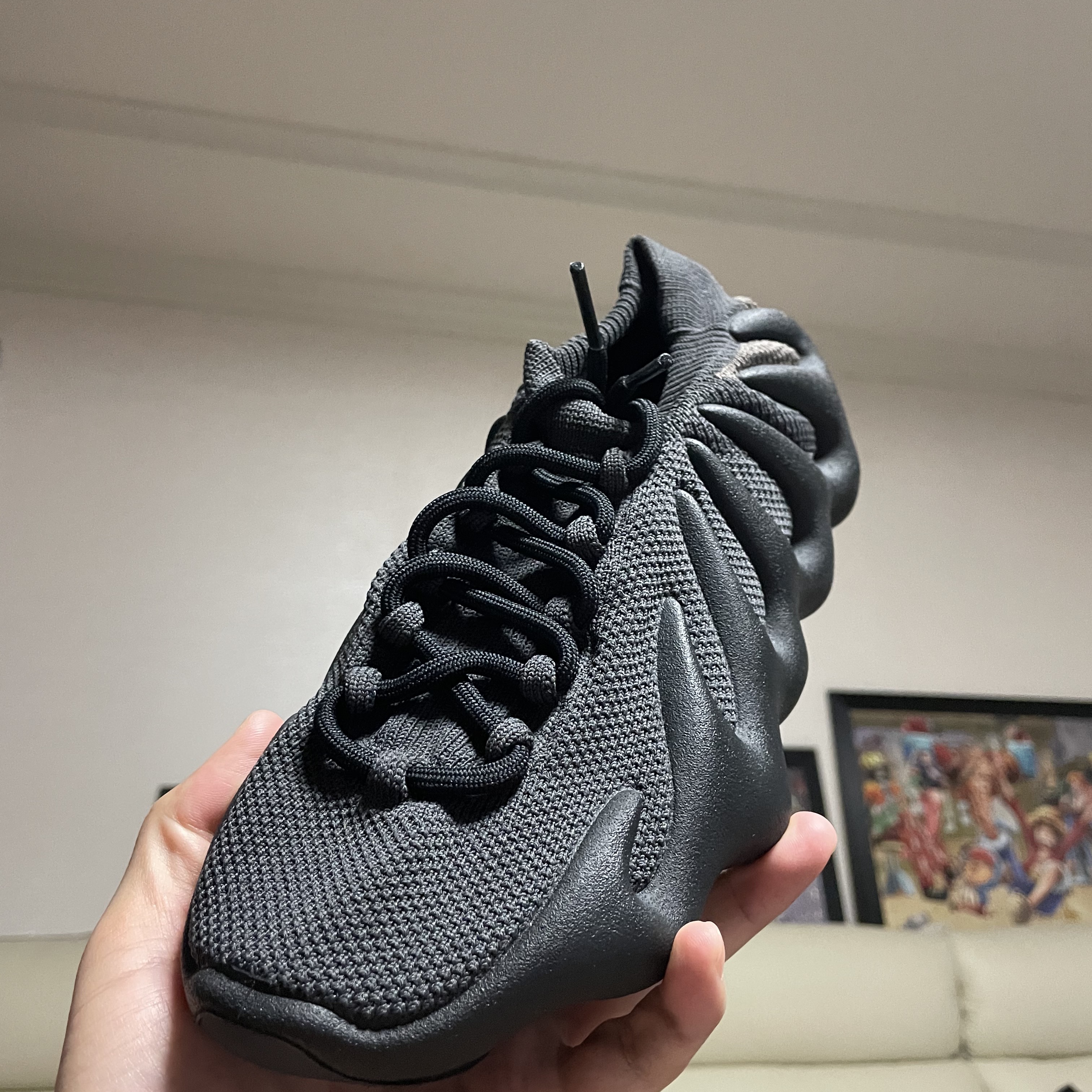 Adidas Yeezy 450 Dark Slate 착용 스타일 - 3