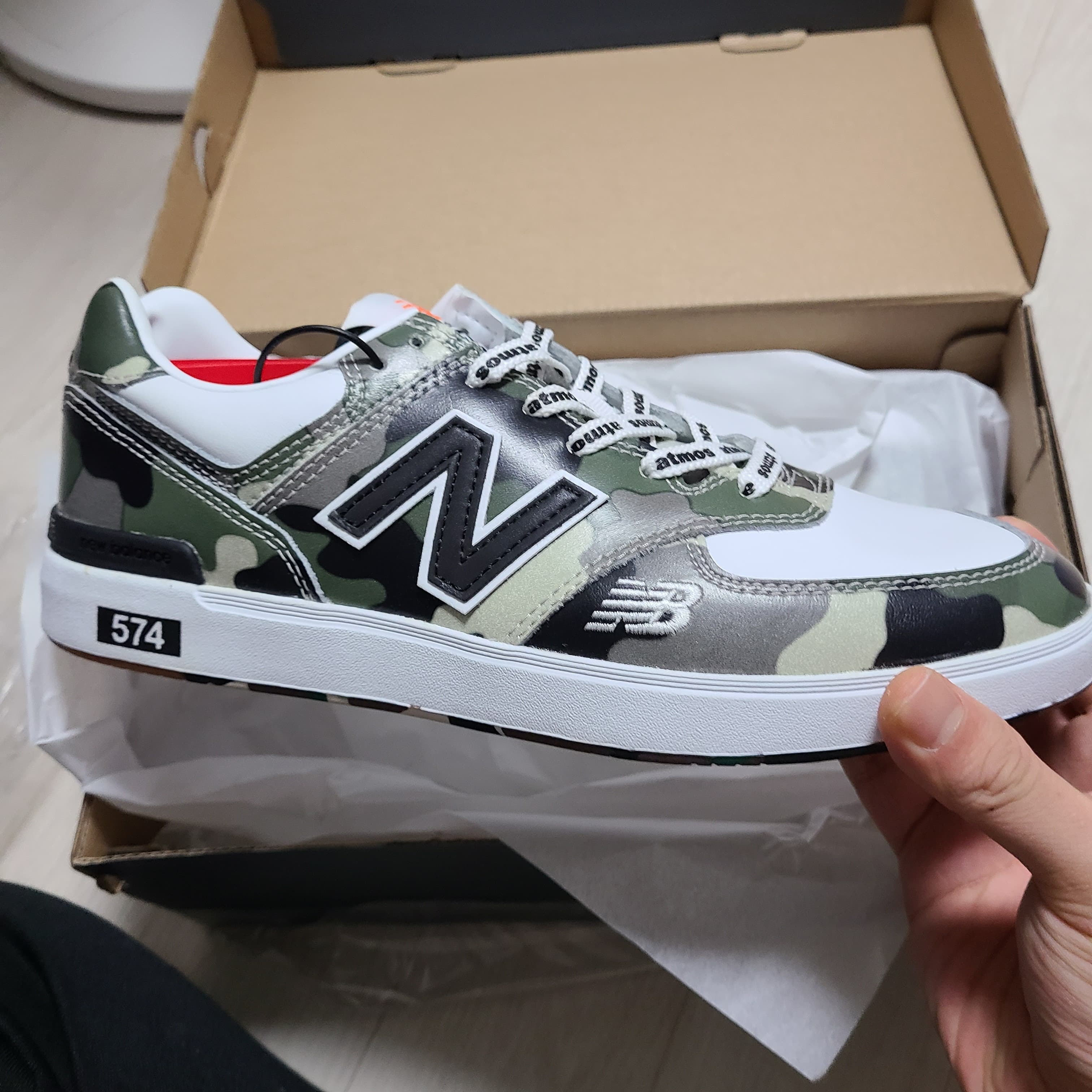 New Balance x Atmos AM574 Camo White - 2E Wide 착용 스타일