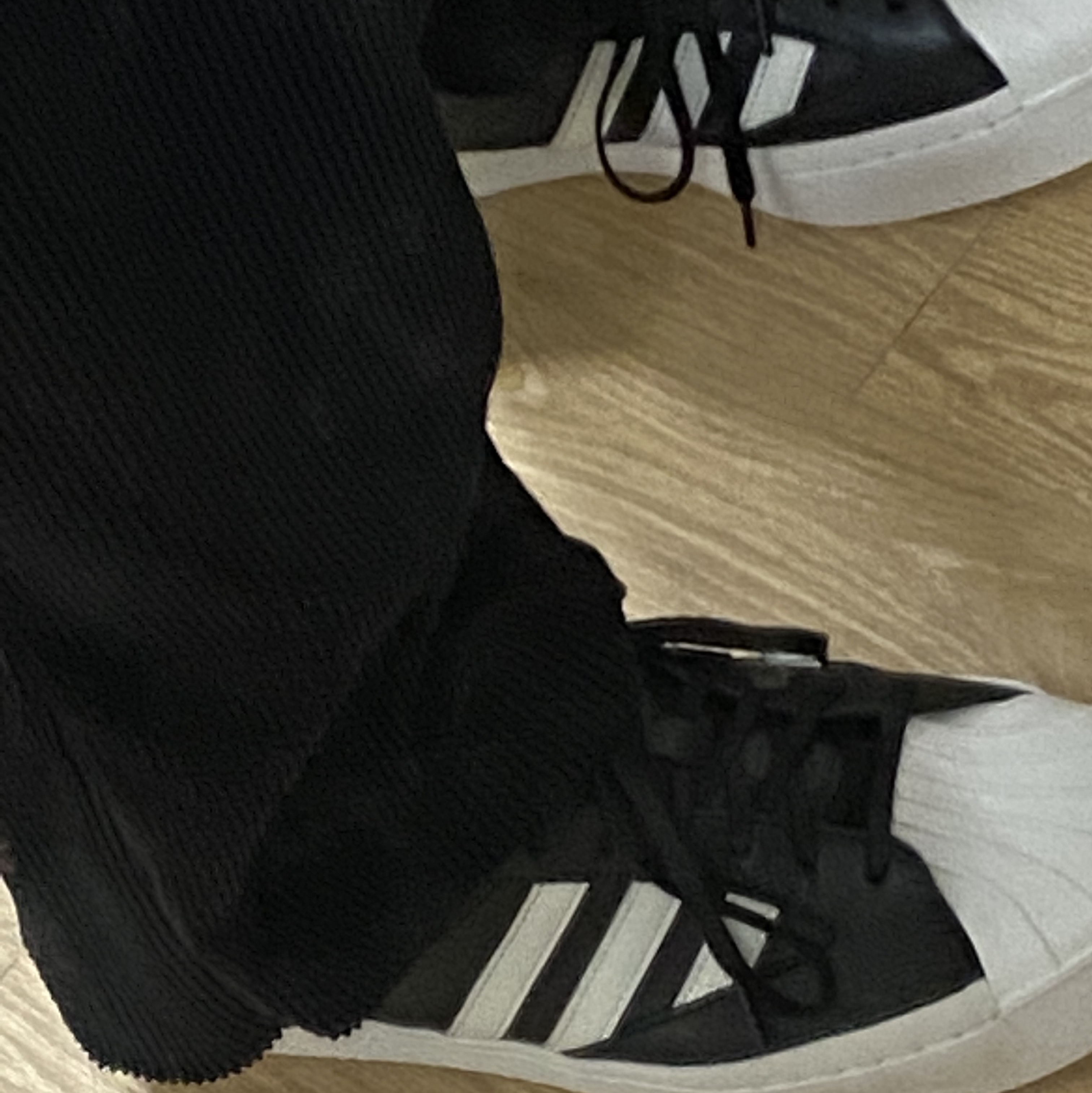 Y-3 Yohji Star Black White 착용 스타일 - 5
