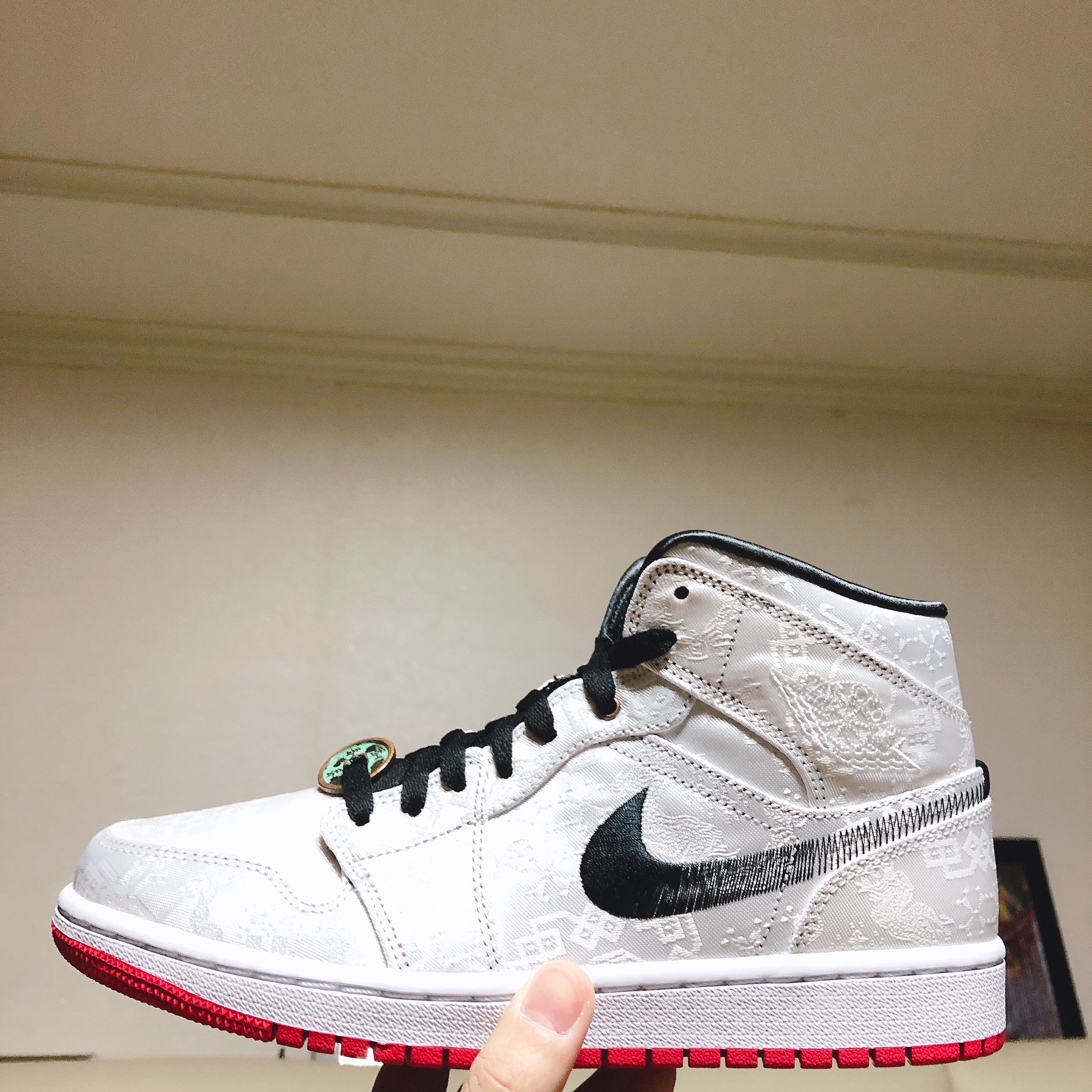 Jordan 1 x Clot Mid SE Fearless Edison Chen 착용 스타일 - 1