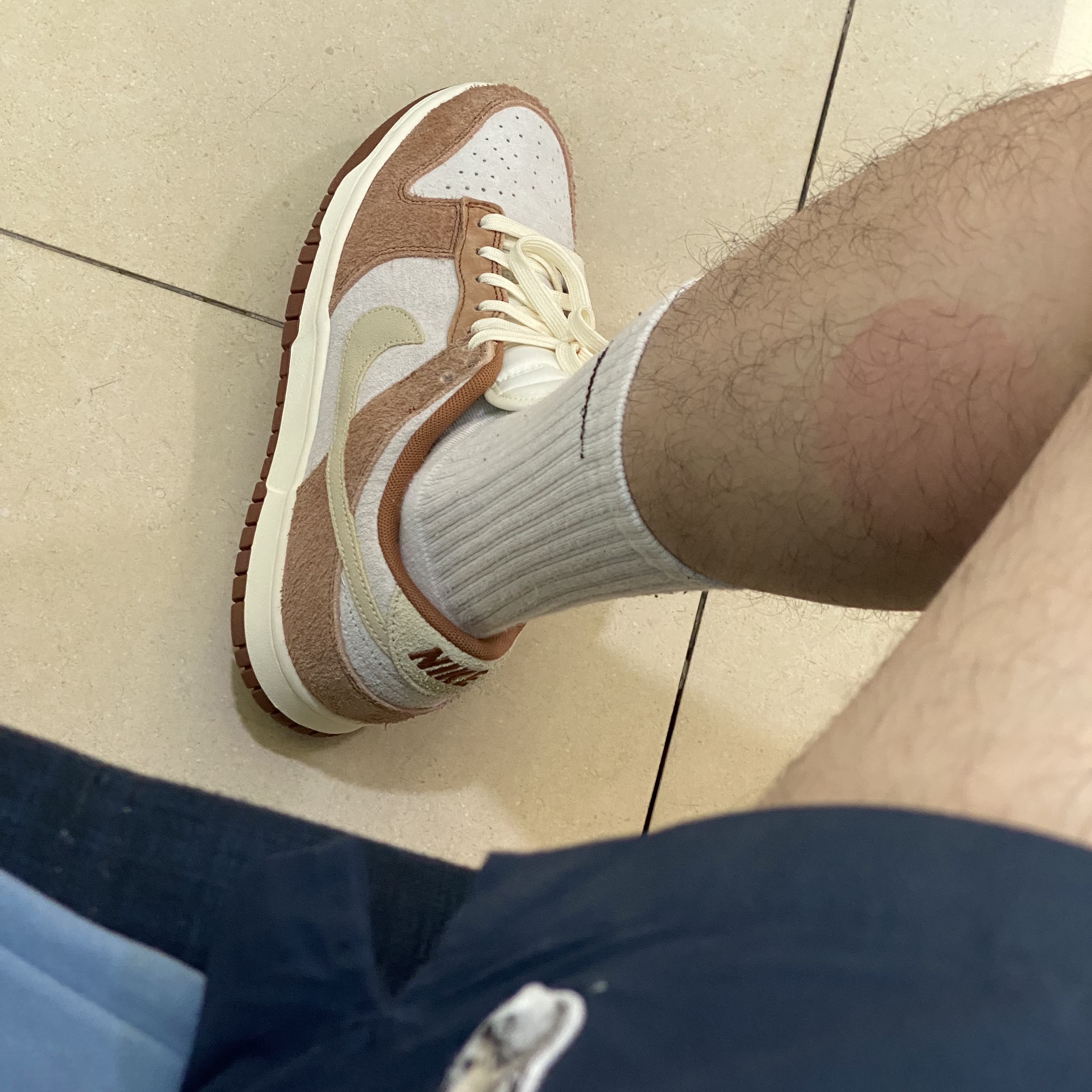 Nike Dunk Low Pro Premium Medium Curry 착용 스타일