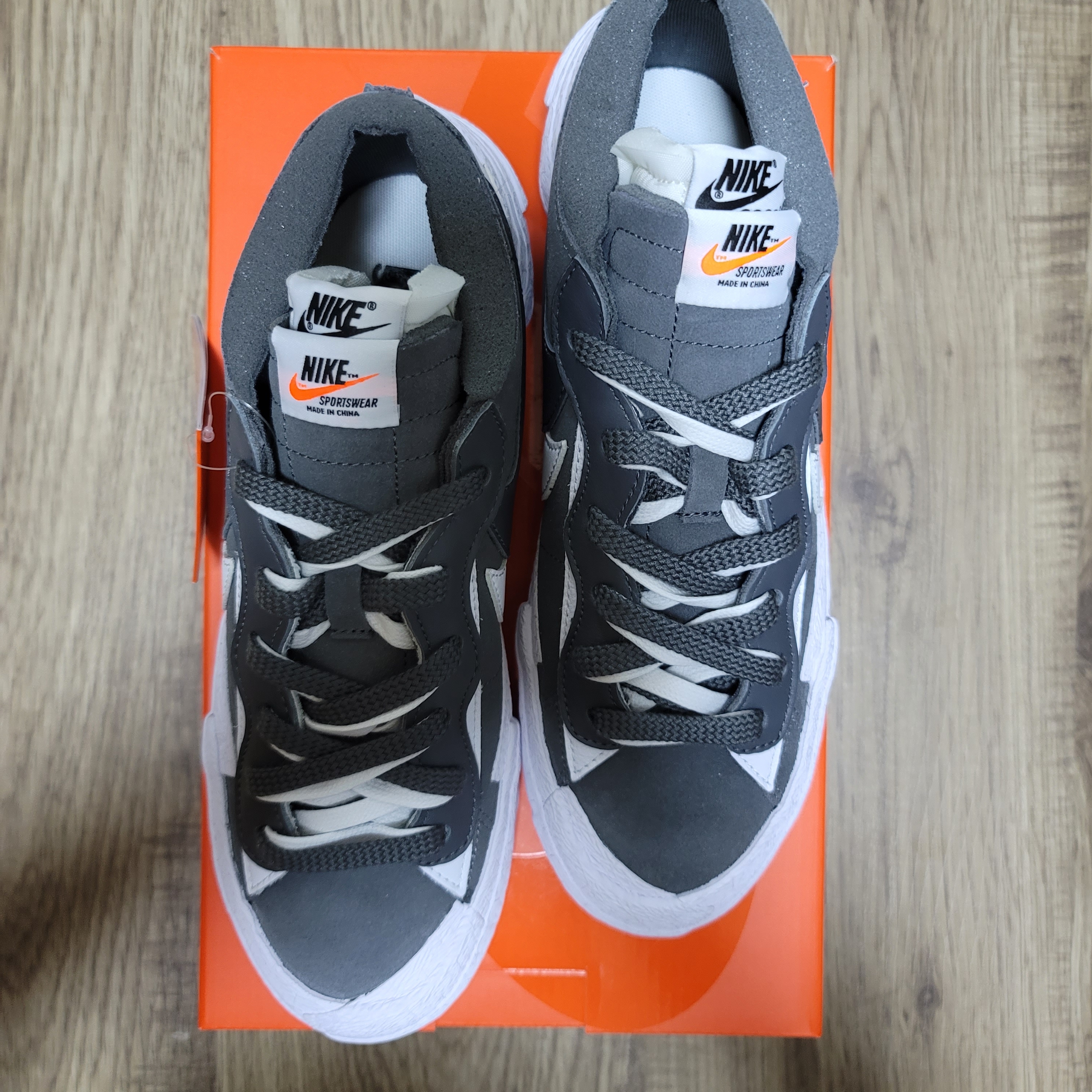 Nike x Sacai Blazer Low Iron Grey 착용 스타일 - 4