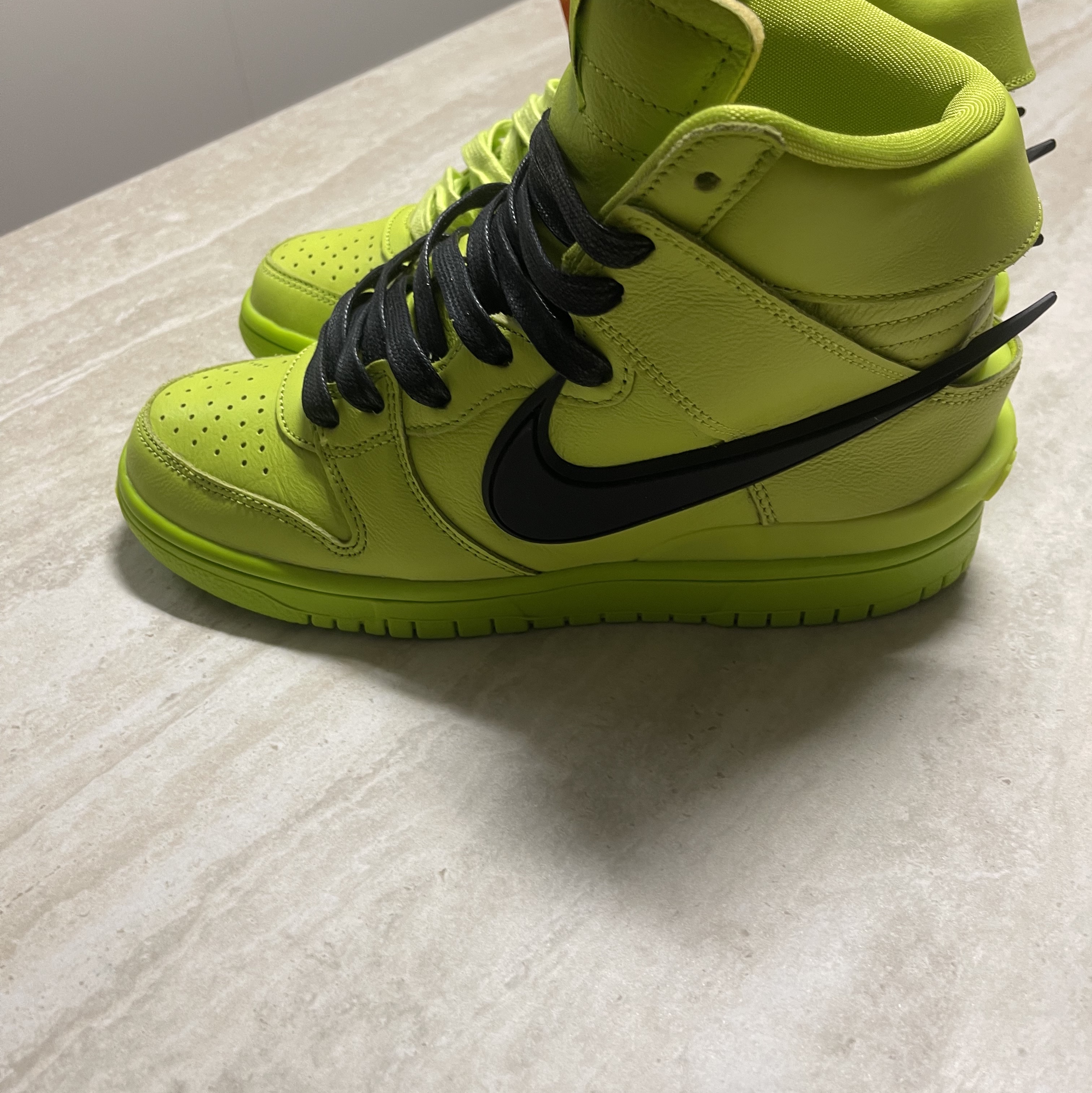 Nike x Ambush Dunk High Flash Lime 착용 스타일 - 3