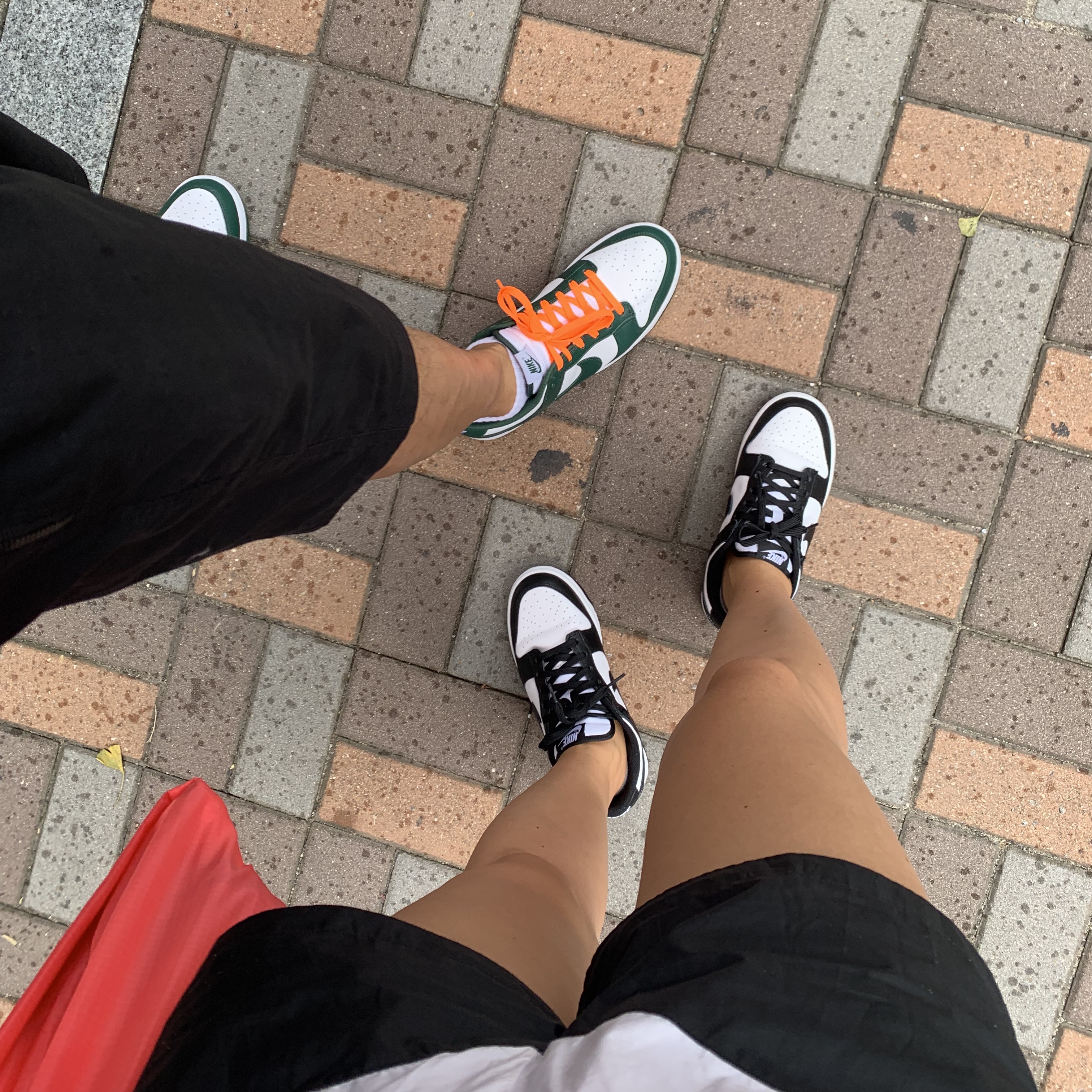 (W) Nike Dunk Low Black, Nike Dunk Low Retro Varsity Green 착용 스타일