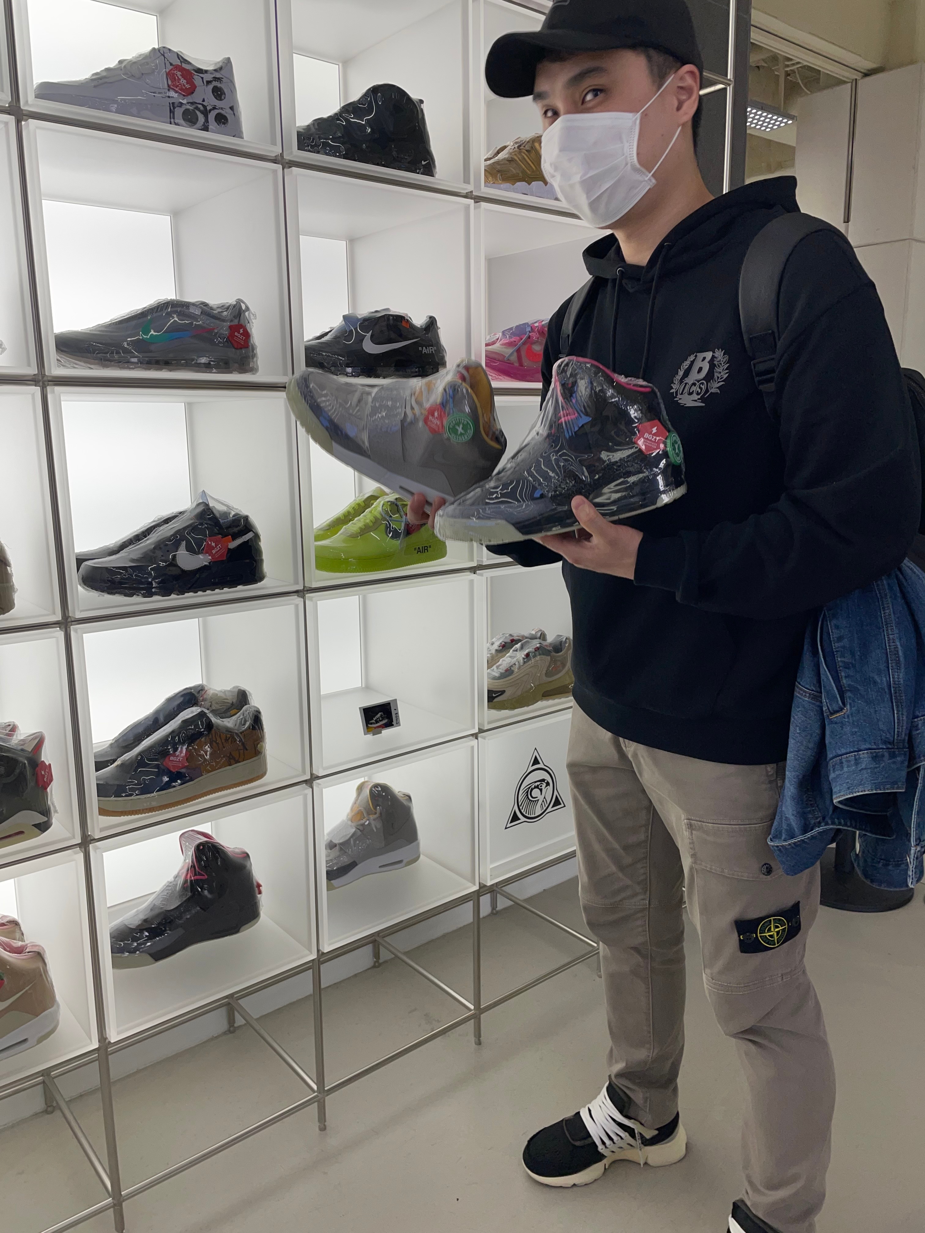 Nike x Off-White Air Presto OG The Ten, Nike Air Yeezy 2 Solar Red 착용 스타일