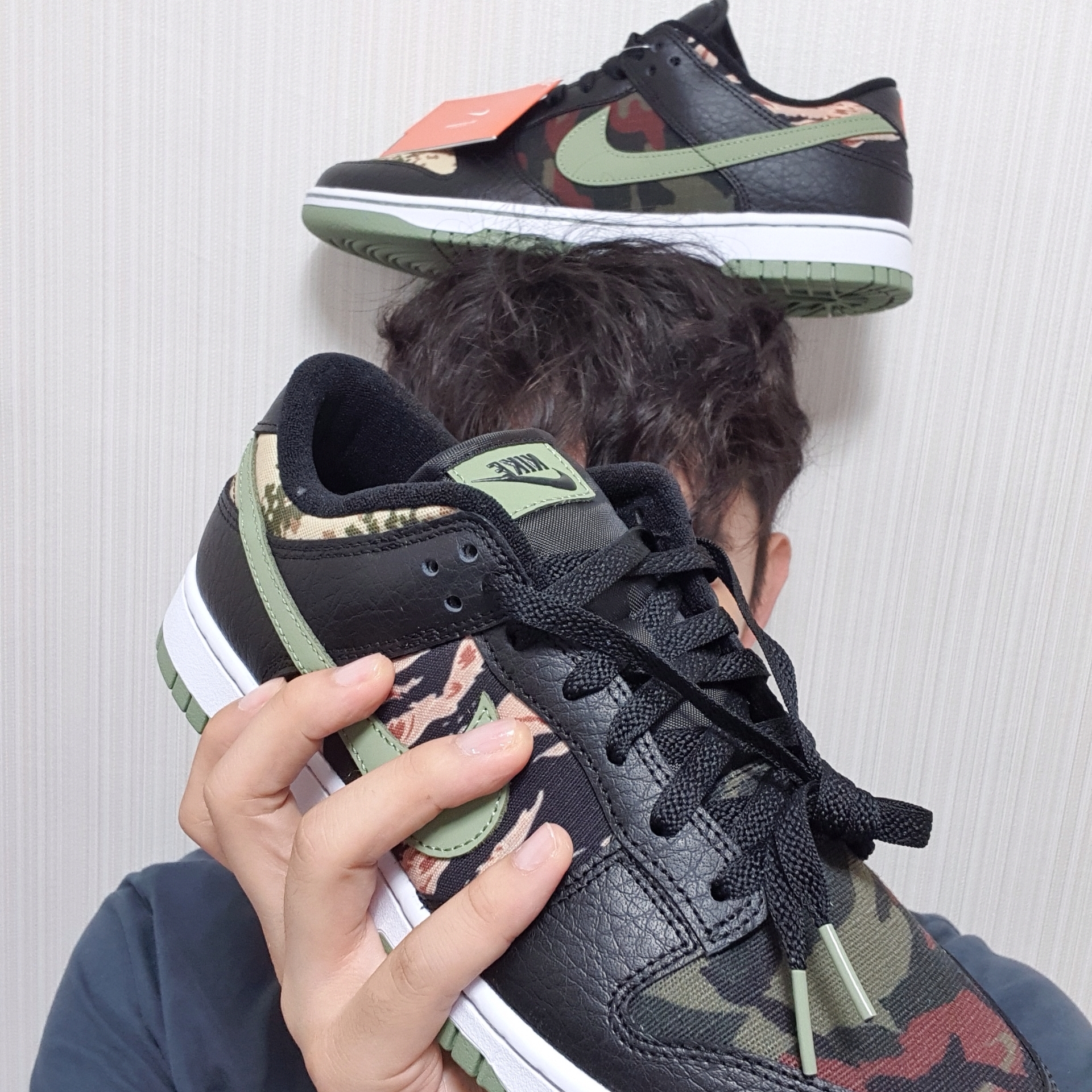 Nike Dunk Low SE Black Multi Camo 착용 스타일