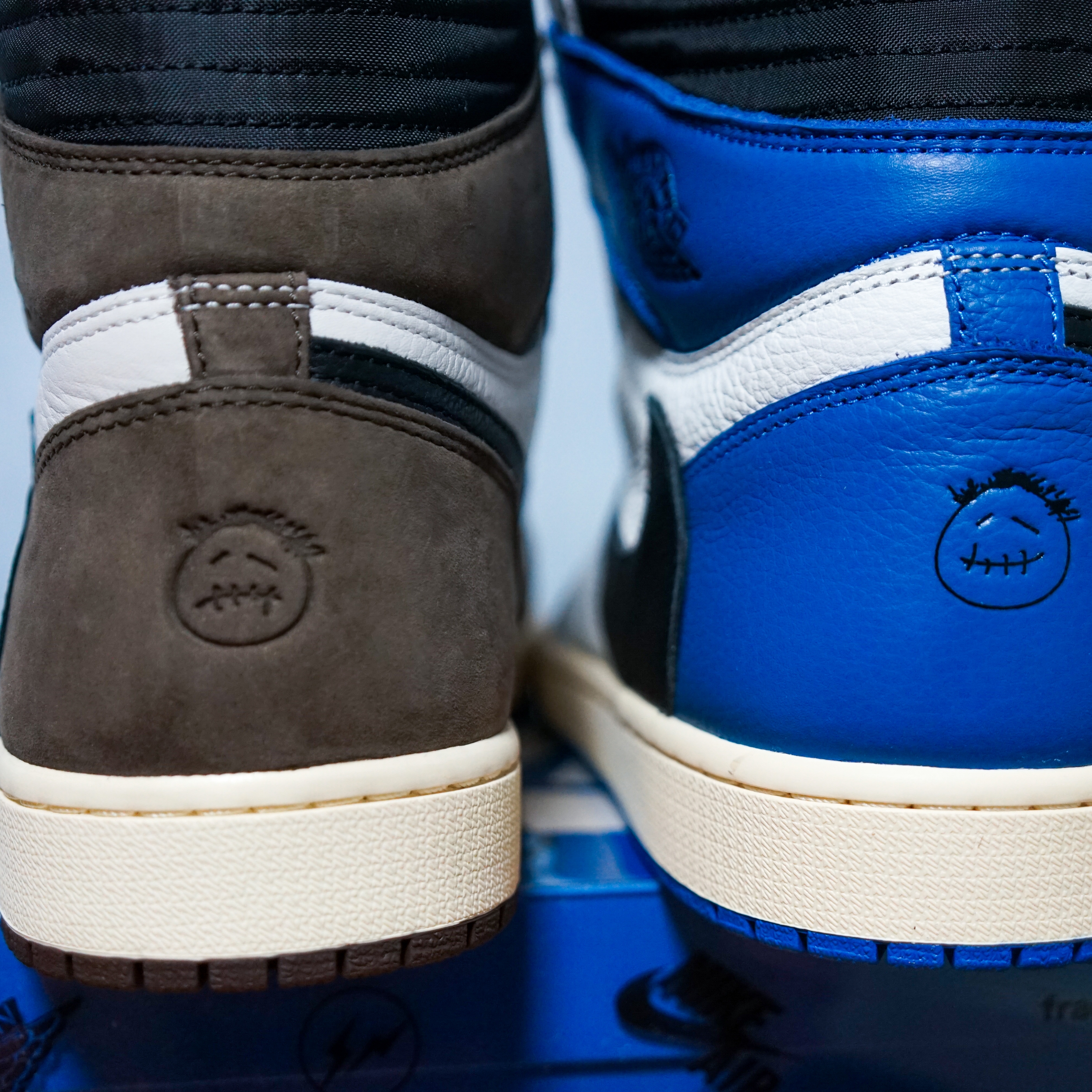 Jordan 1 x Travis Scott x Fragment Retro High OG SP Military Blue, Jordan 1 x Travis Scott Retro High OG SP Mocha 착용 스타일 - 3