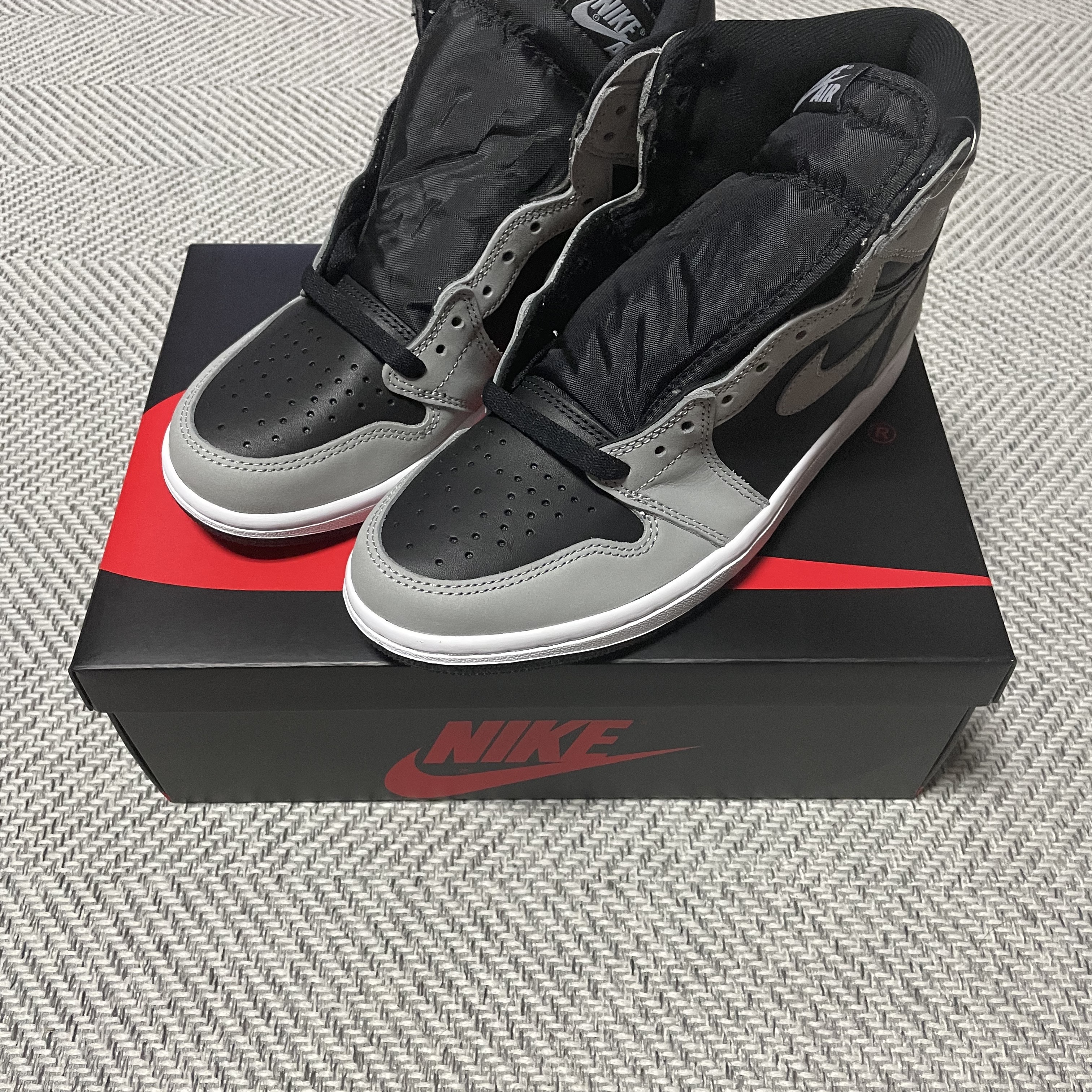 Jordan 1 Retro High OG Shadow 2.0 착용 스타일 - 1