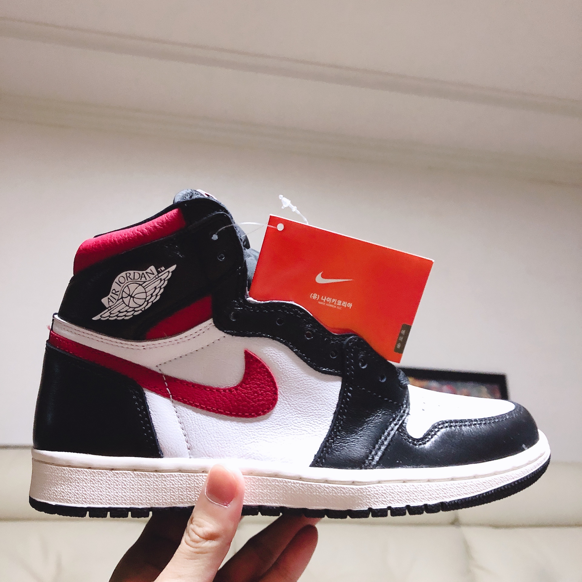 Jordan 1 Retro High OG Gym Red 착용 스타일 - 3