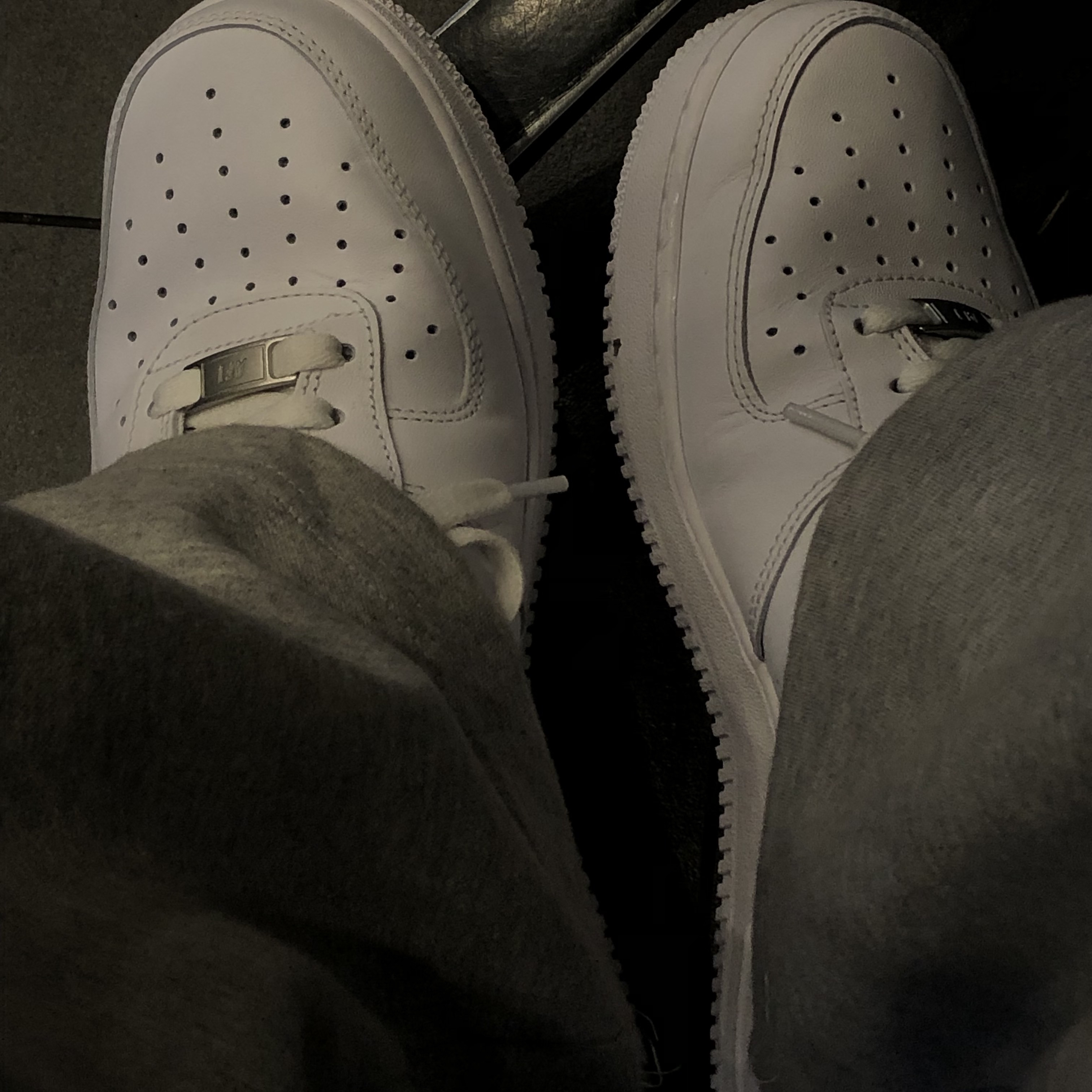 Nike Air Force 1 '07 Low White 착용 스타일 - 3