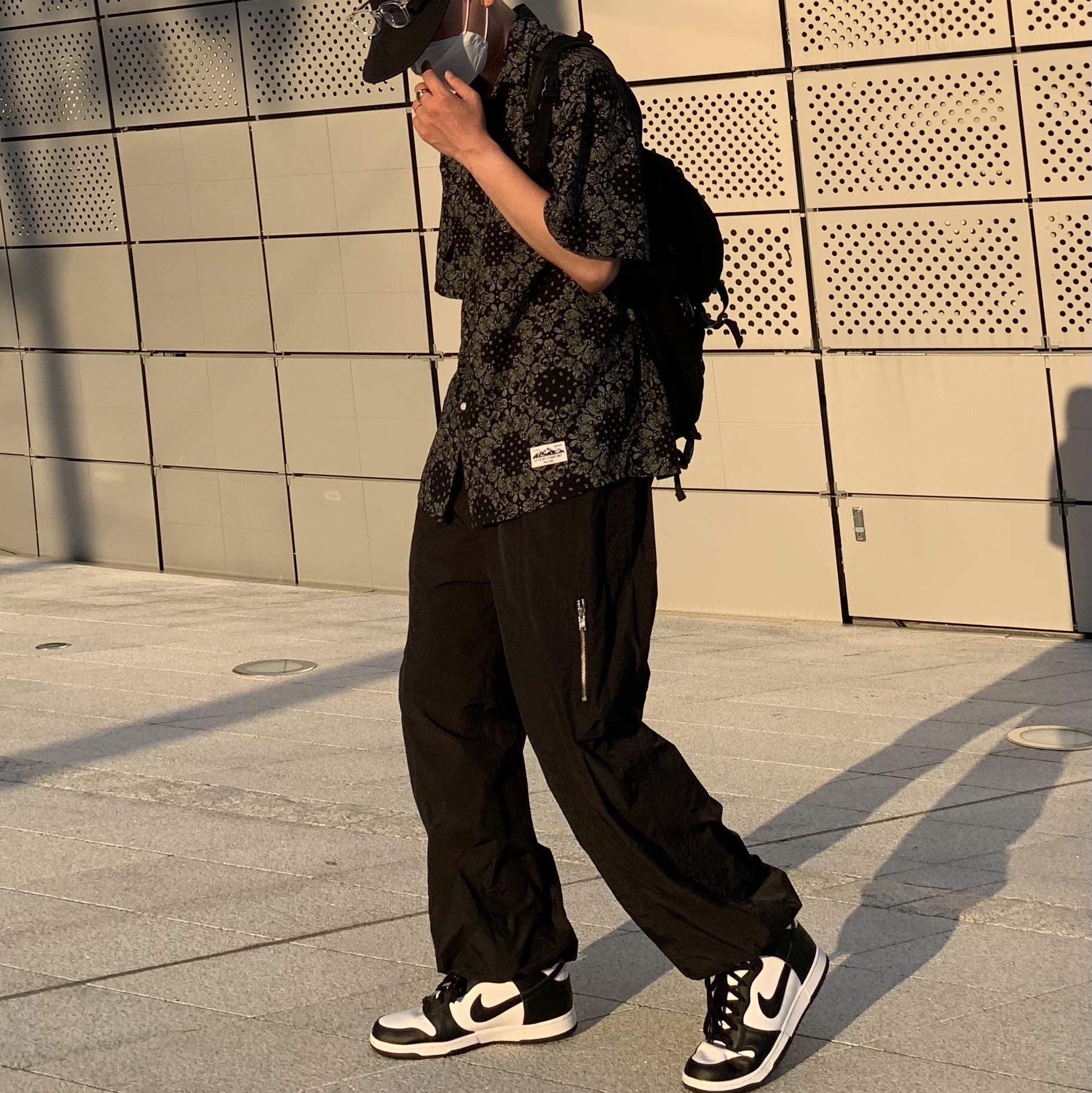 Nike Dunk High Retro Black and White 착용 스타일 - 2