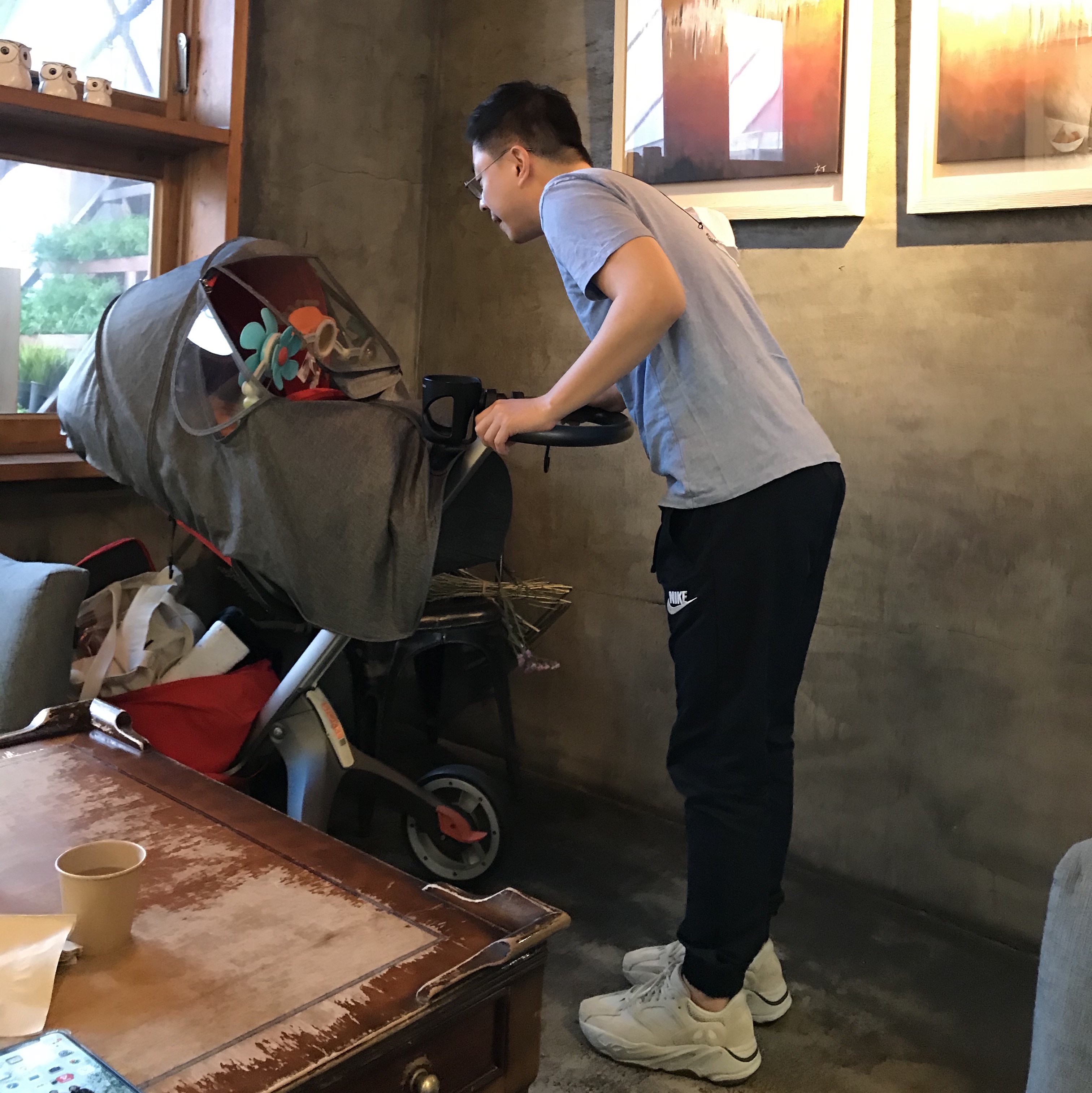 Adidas Yeezy Boost 700 Salt 착용 스타일