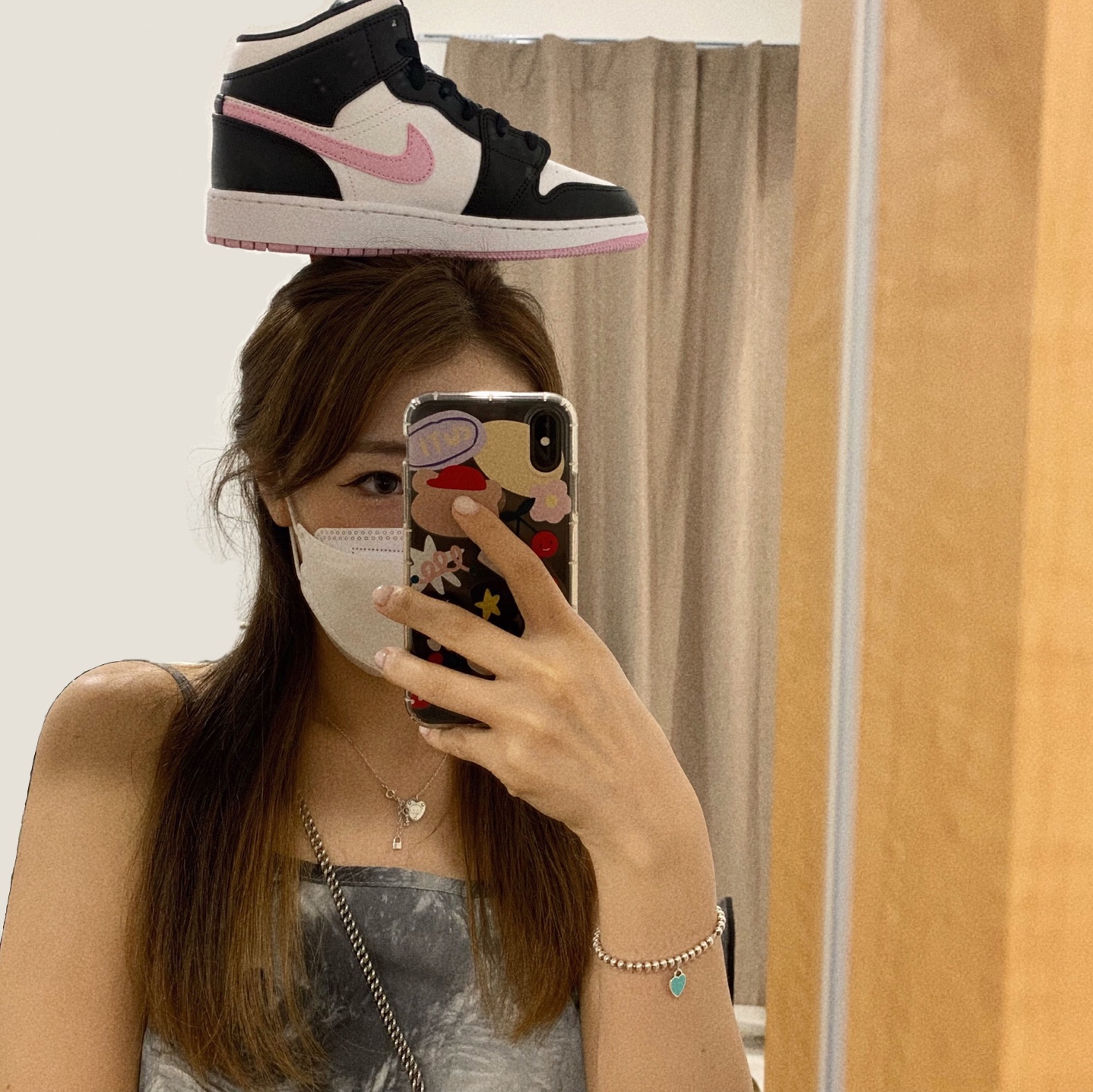 (GS) Jordan 1 Mid Light Arctic Pink 착용 스타일 - 1