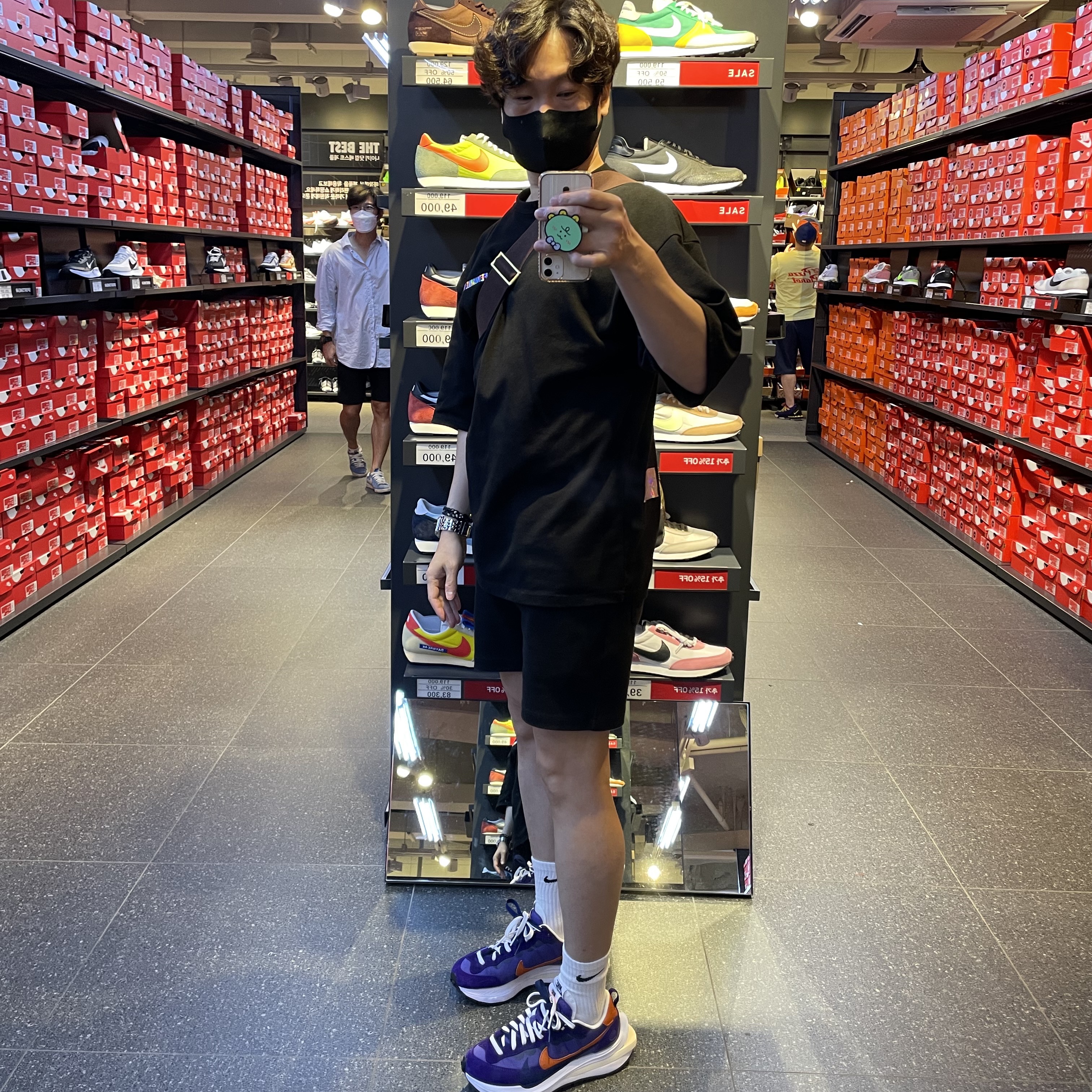Nike x Sacai VaporWaffle Dark Iris 착용 스타일 - 1