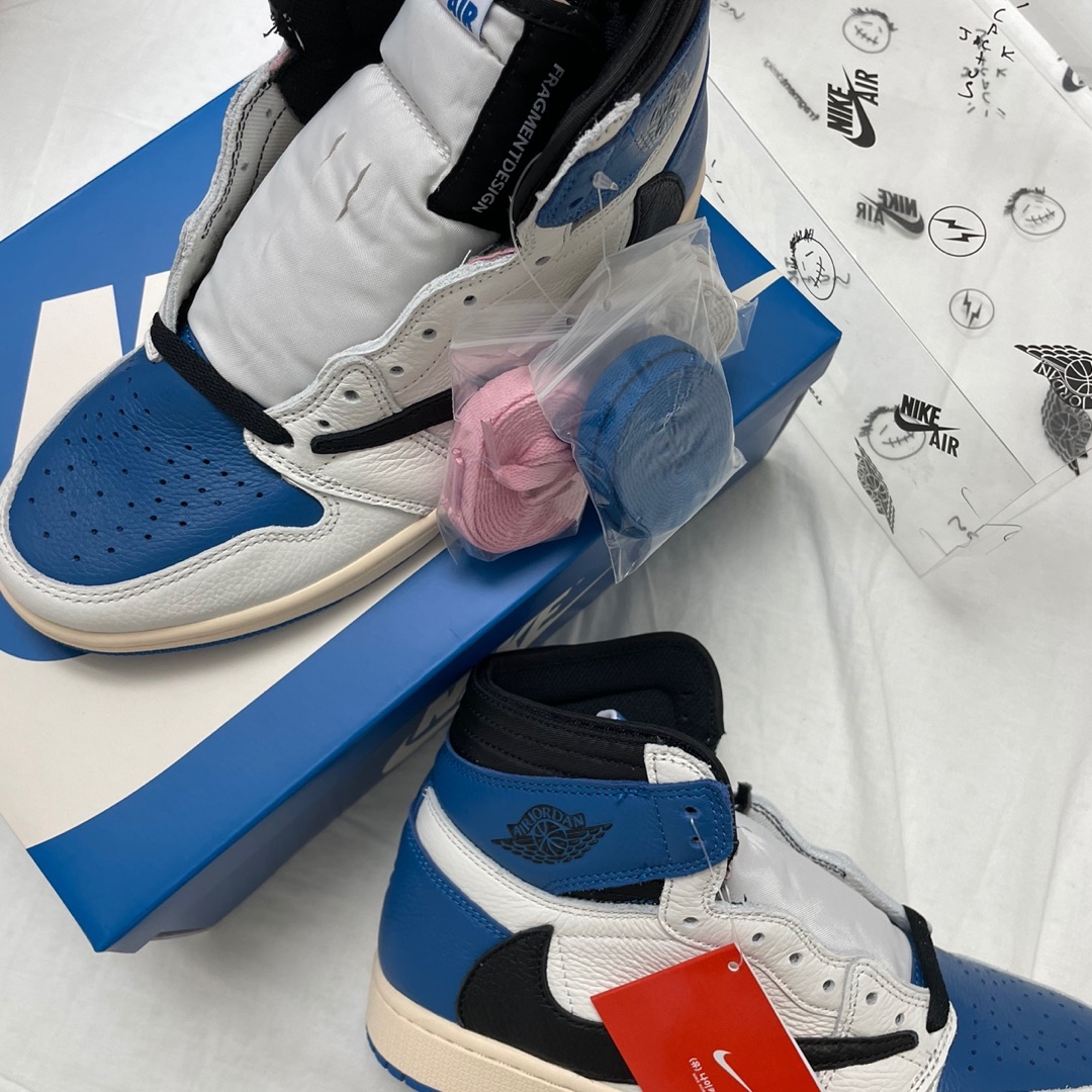 Jordan 1 x Travis Scott x Fragment Retro High OG SP Military Blue 착용 스타일 - 4