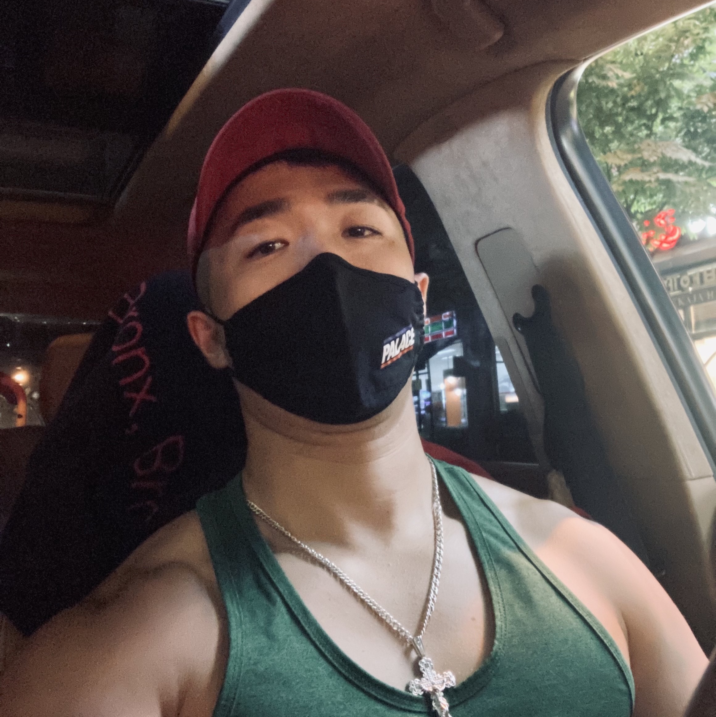 Supreme Five Boroughs Towel Black - 21SS, Palace Basically A Facemask Black - 21SS 착용 스타일