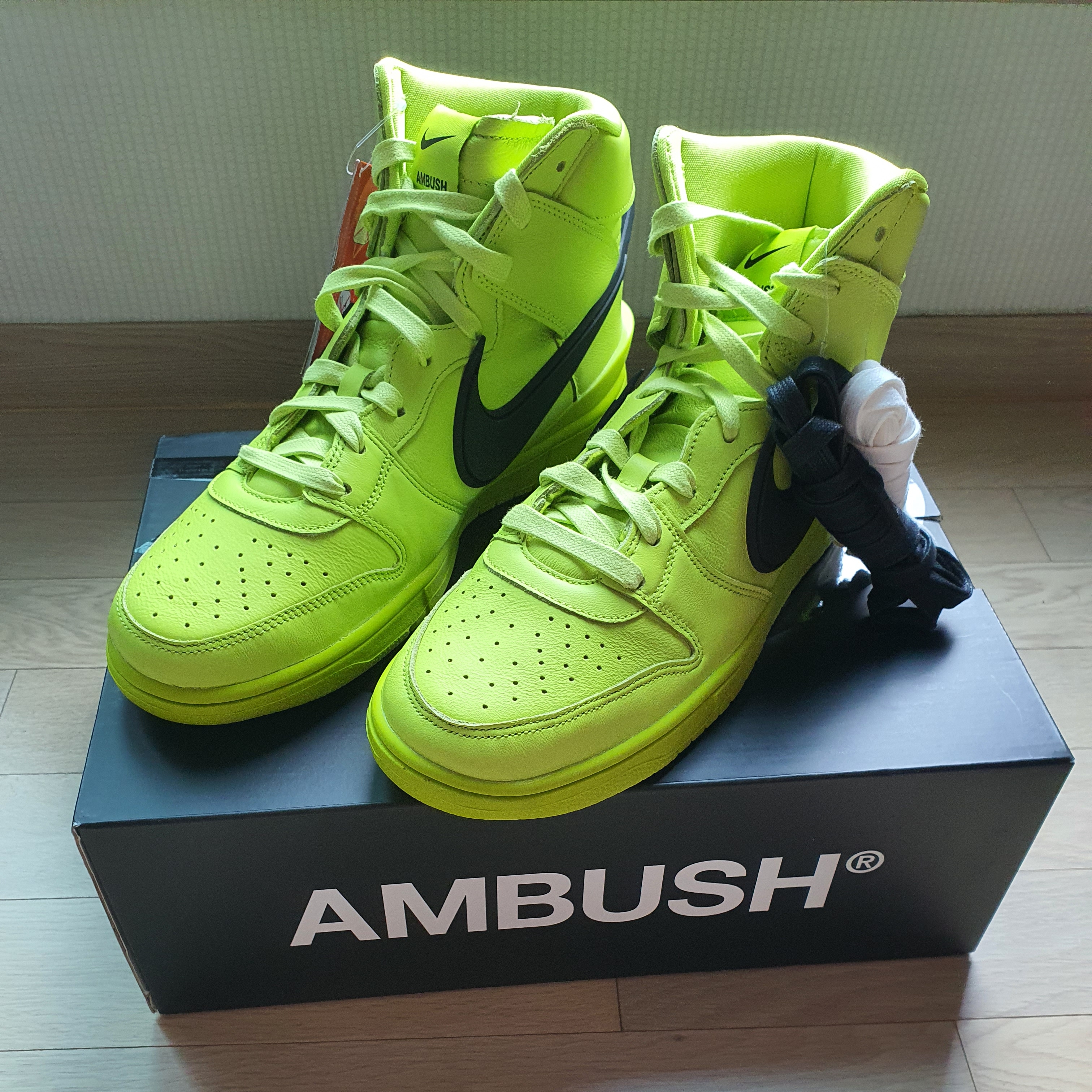 Nike x Ambush Dunk High Flash Lime 착용 스타일 - 1