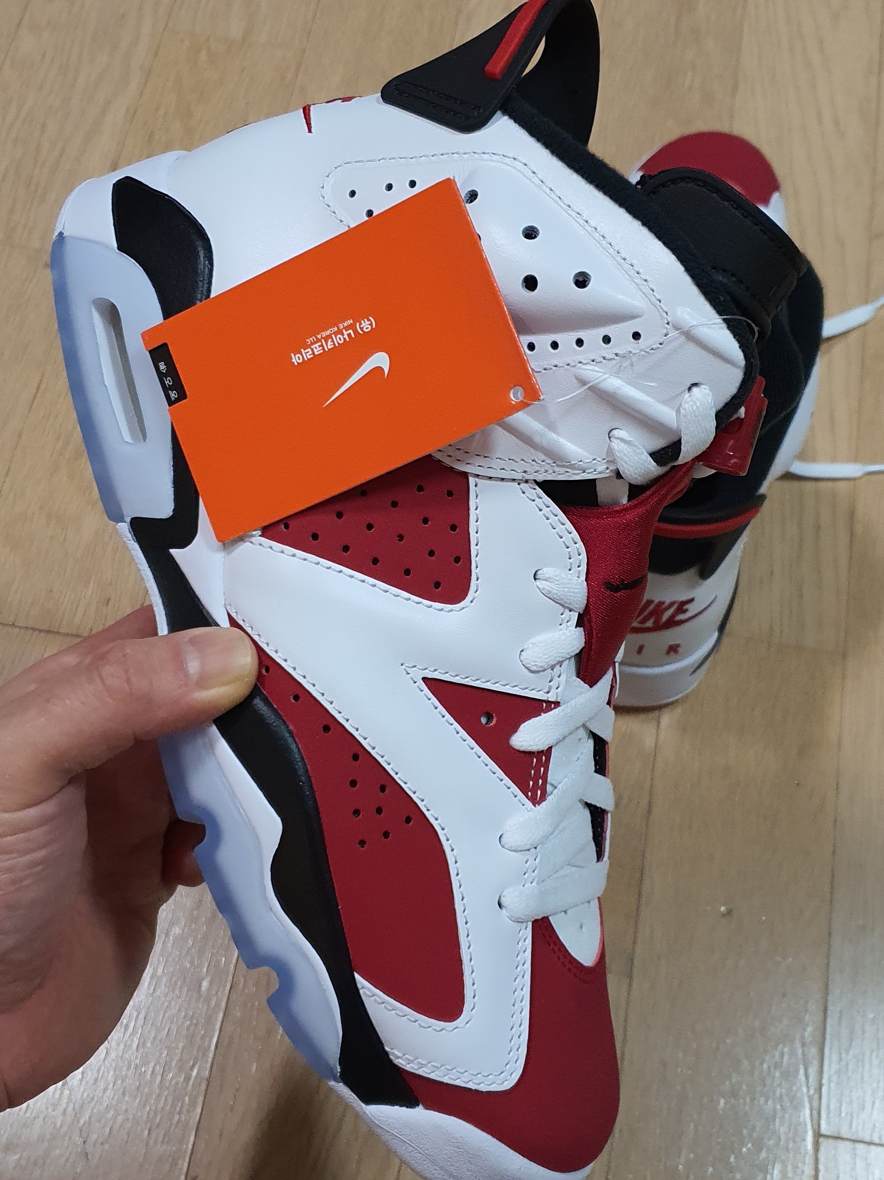 Jordan 6 Retro Carmine 2021 착용 스타일