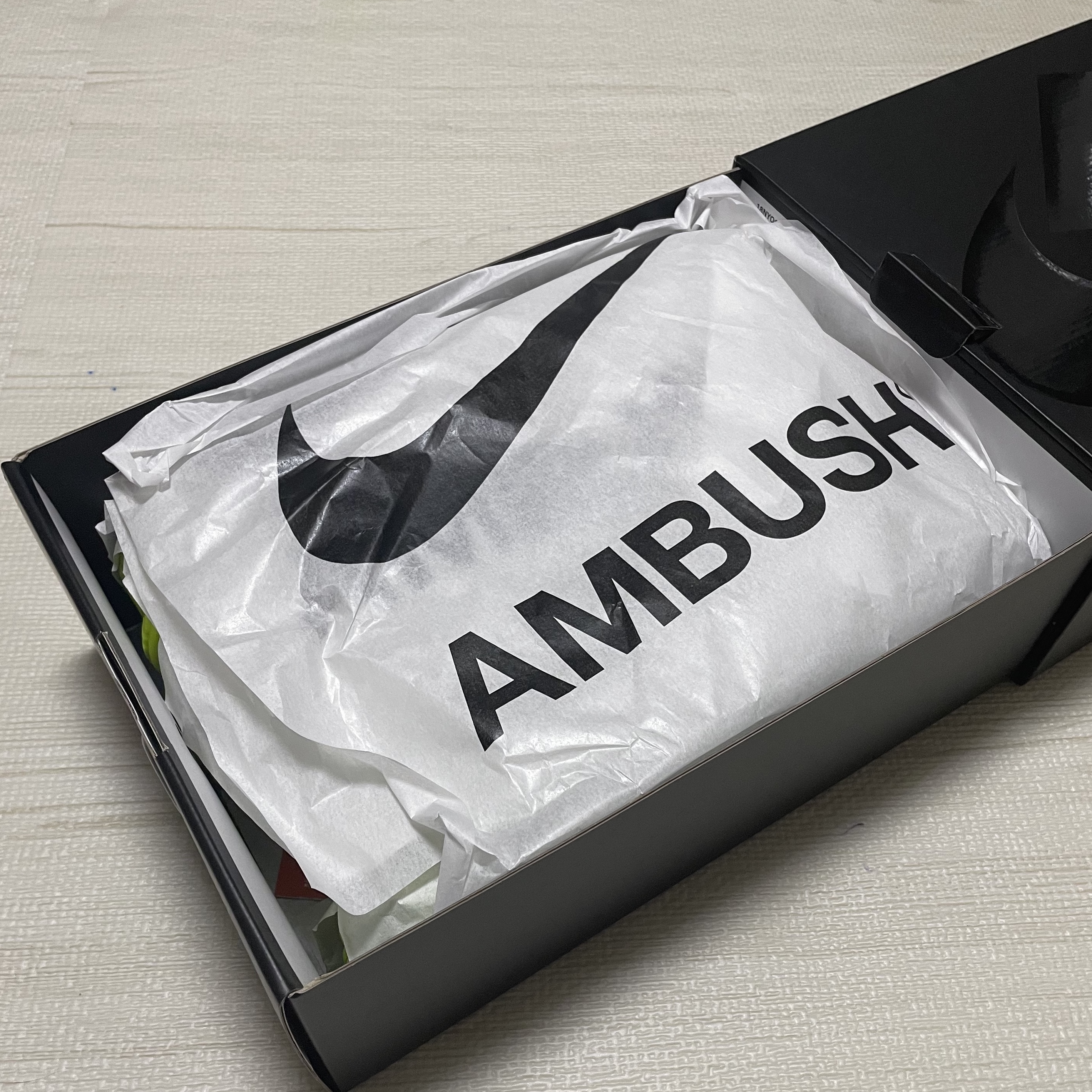 Nike x Ambush Dunk High Flash Lime, Nike x Off-White NRG Short Sleeve T-Shirt White 착용 스타일 - 1