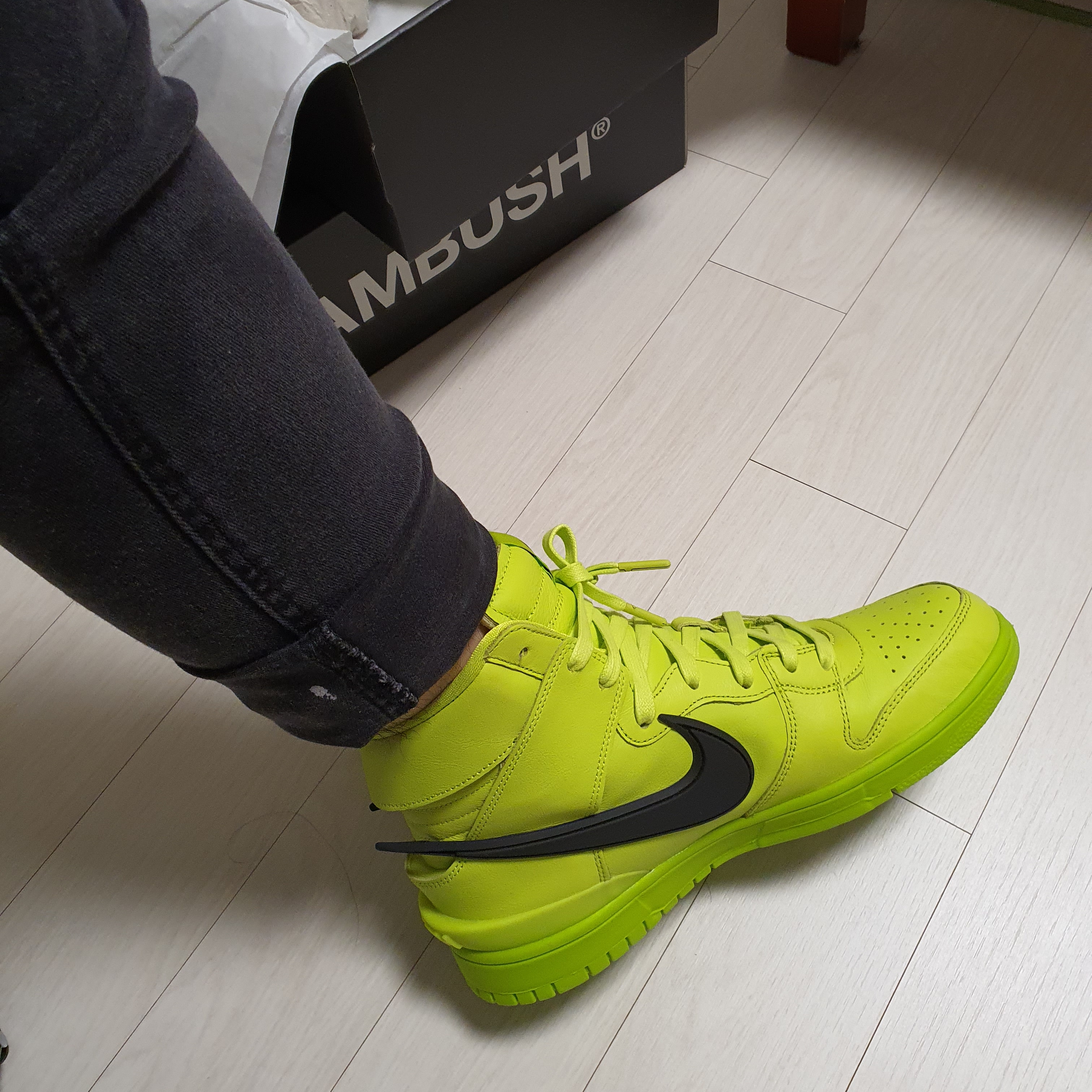 Nike x Ambush Dunk High Flash Lime 착용 스타일